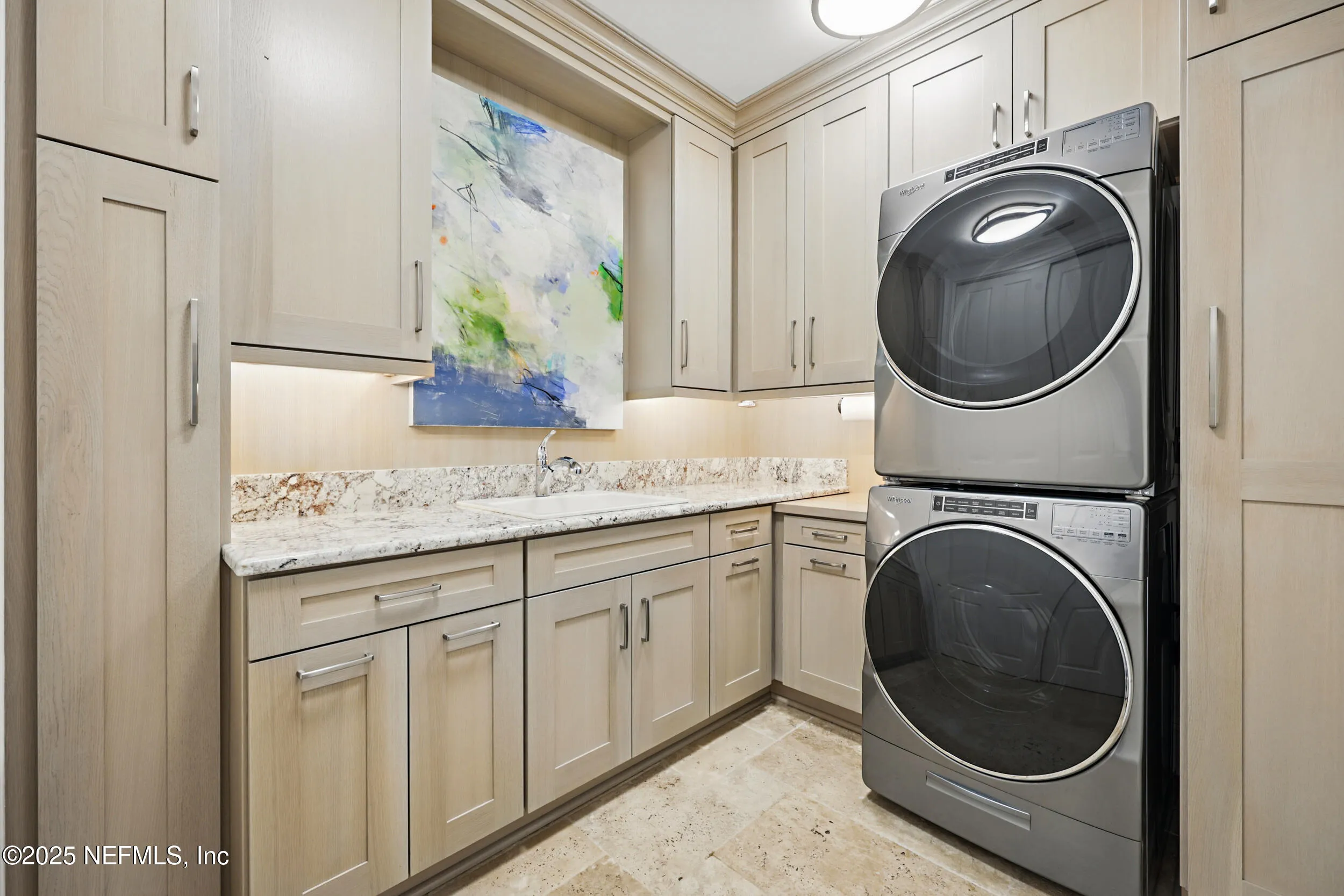 Jacksonville, Florida 32207, United States, 3 Bedrooms Bedrooms, ,4 BathroomsBathrooms,Residential,Pending,87066