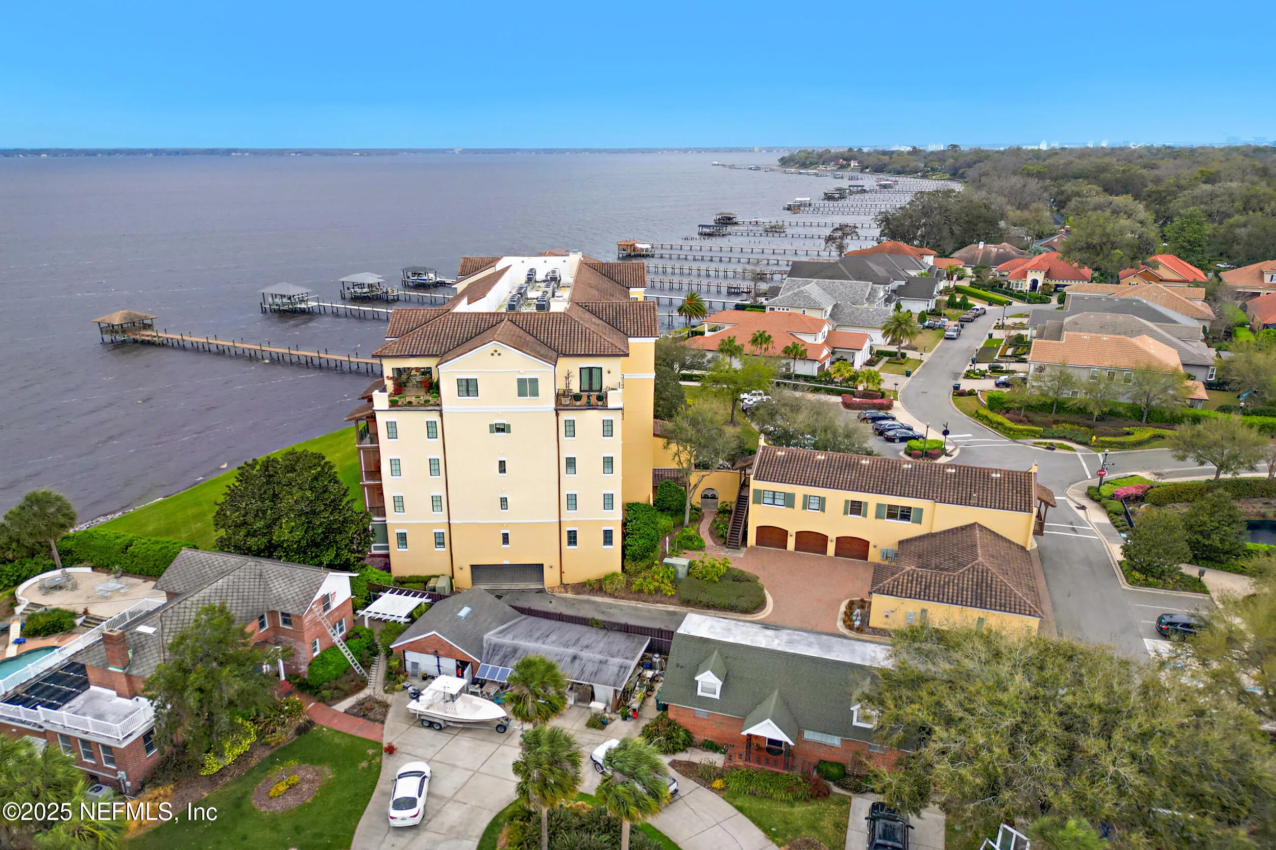 Jacksonville, Florida 32207, United States, 3 Bedrooms Bedrooms, ,4 BathroomsBathrooms,Residential,Pending,87066