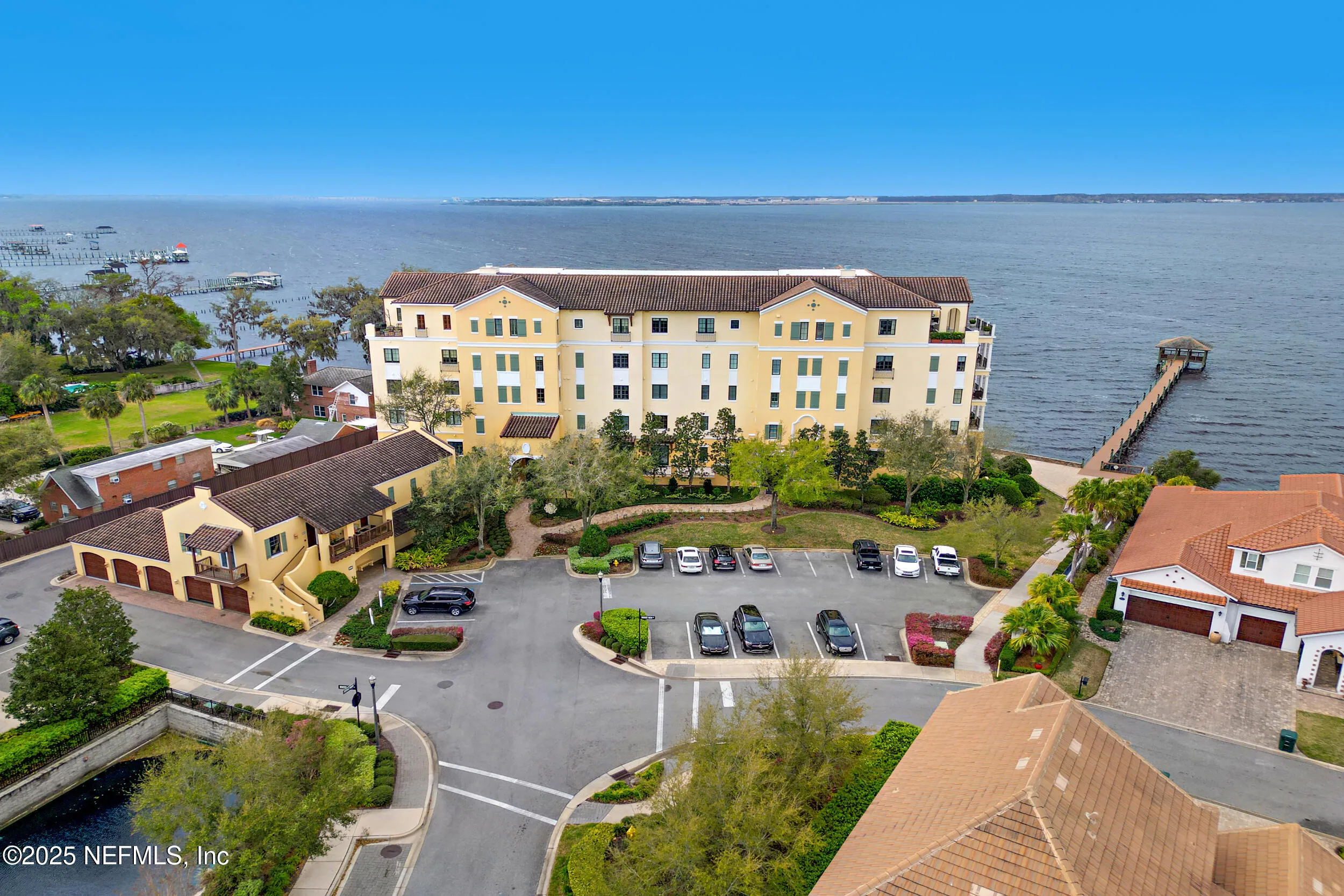 Jacksonville, Florida 32207, United States, 3 Bedrooms Bedrooms, ,4 BathroomsBathrooms,Residential,Pending,87066