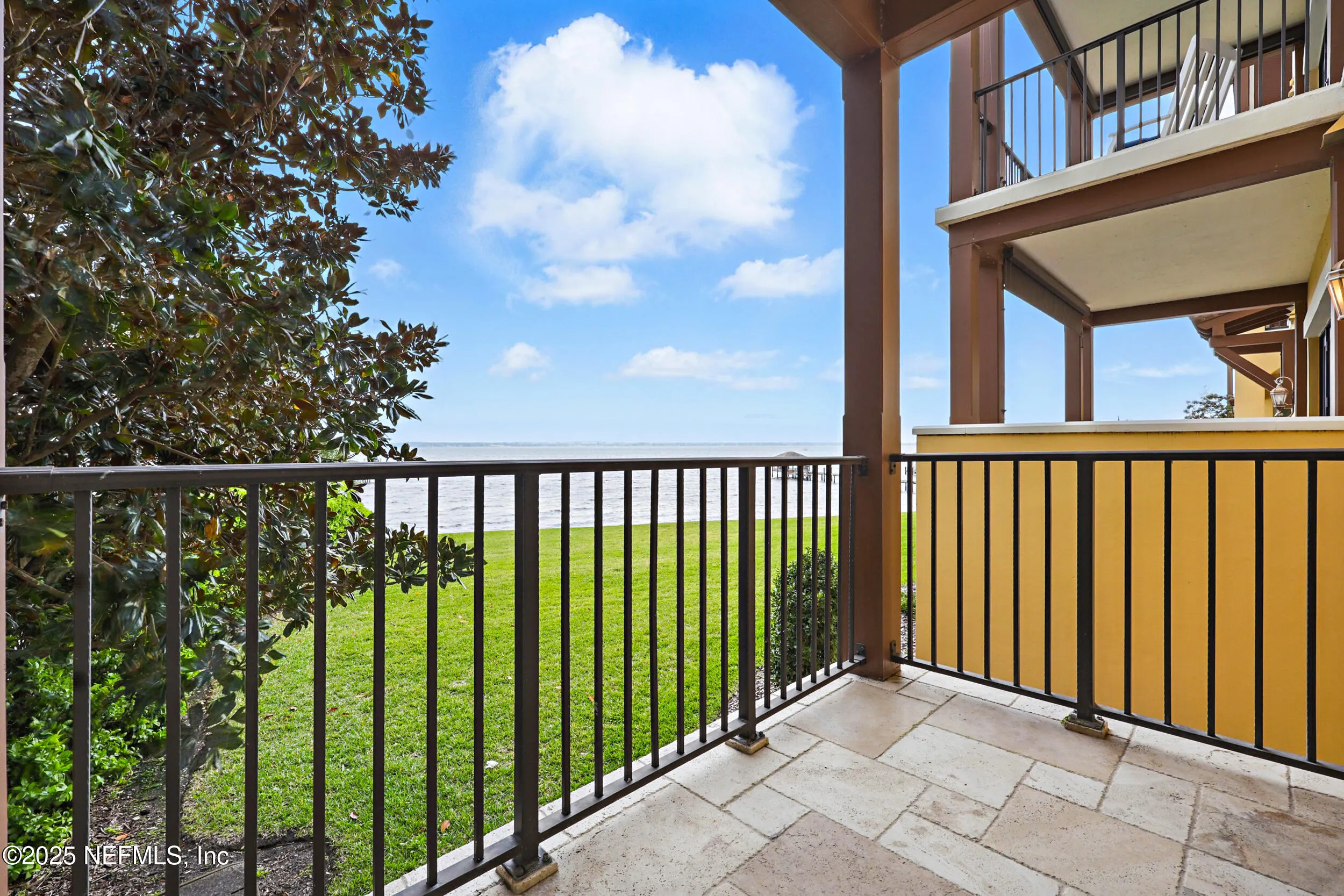 Jacksonville, Florida 32207, United States, 3 Bedrooms Bedrooms, ,4 BathroomsBathrooms,Residential,Pending,87066