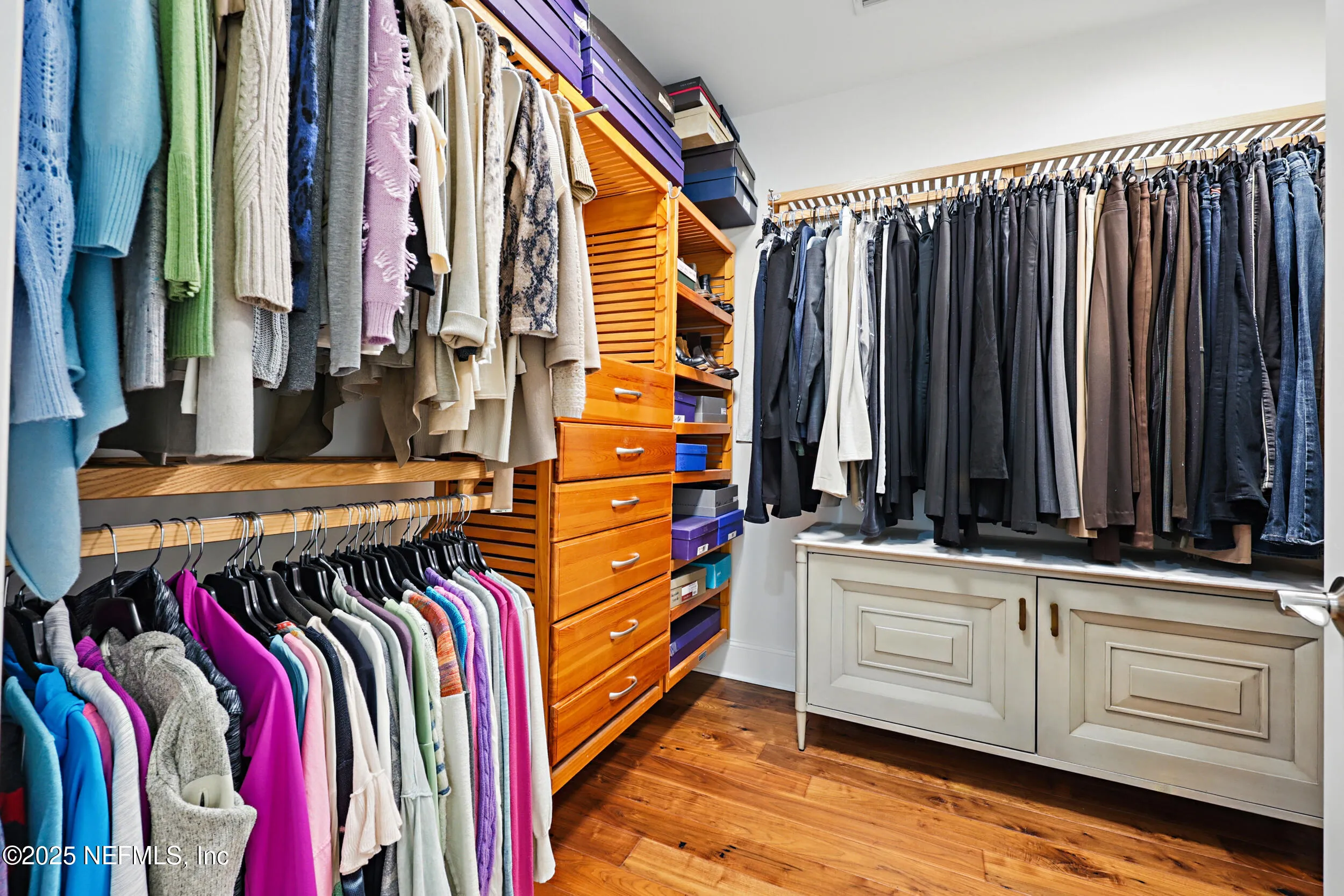 Jacksonville, Florida 32207, United States, 3 Bedrooms Bedrooms, ,4 BathroomsBathrooms,Residential,Pending,87066