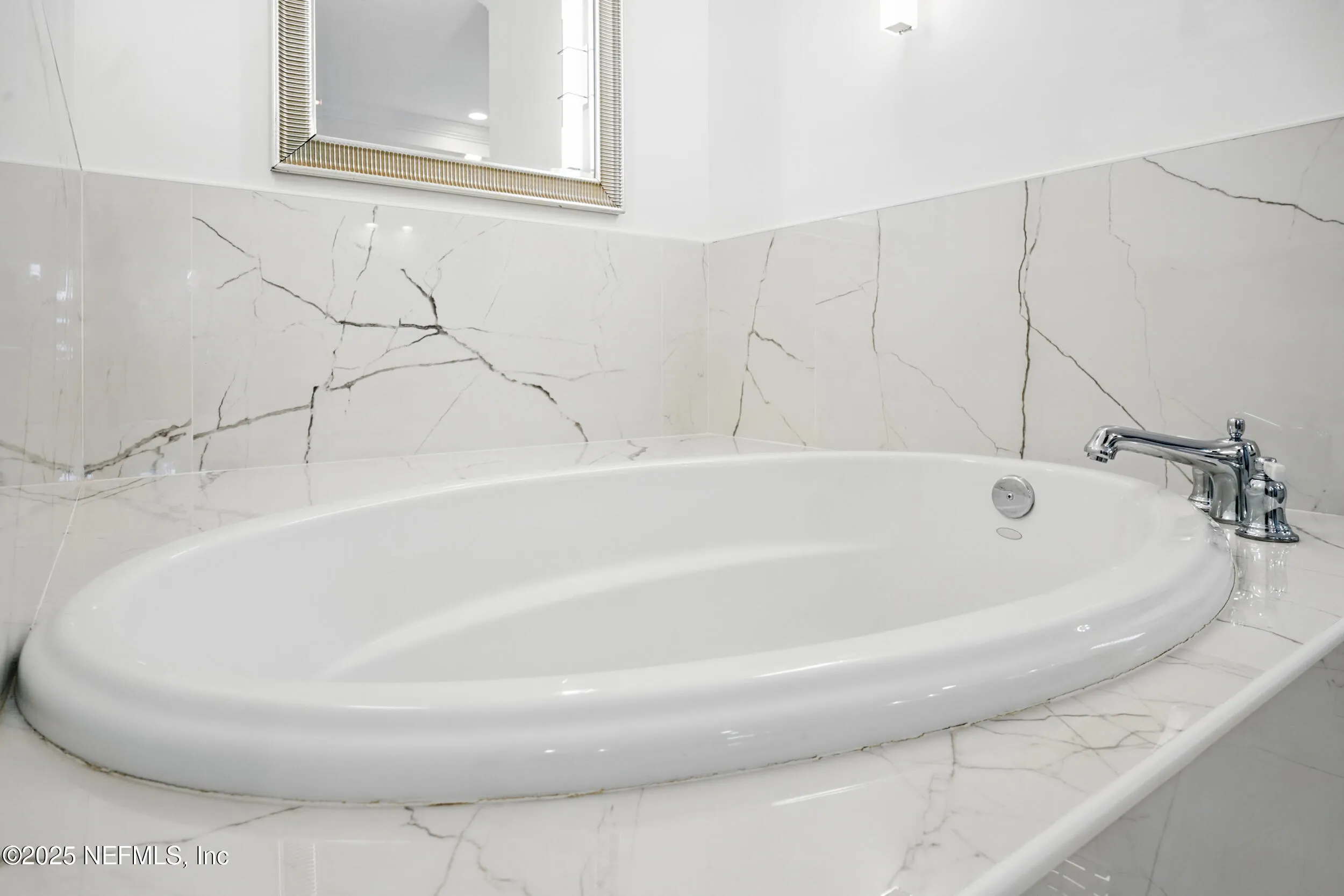 Jacksonville, Florida 32207, United States, 3 Bedrooms Bedrooms, ,4 BathroomsBathrooms,Residential,Pending,87066