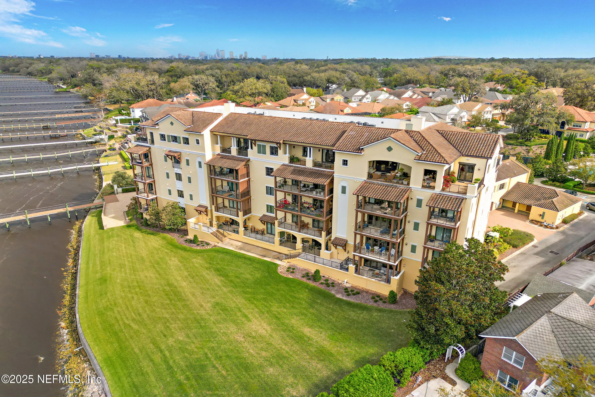 Jacksonville, Florida 32207, United States, 3 Bedrooms Bedrooms, ,4 BathroomsBathrooms,Residential,Pending,87066