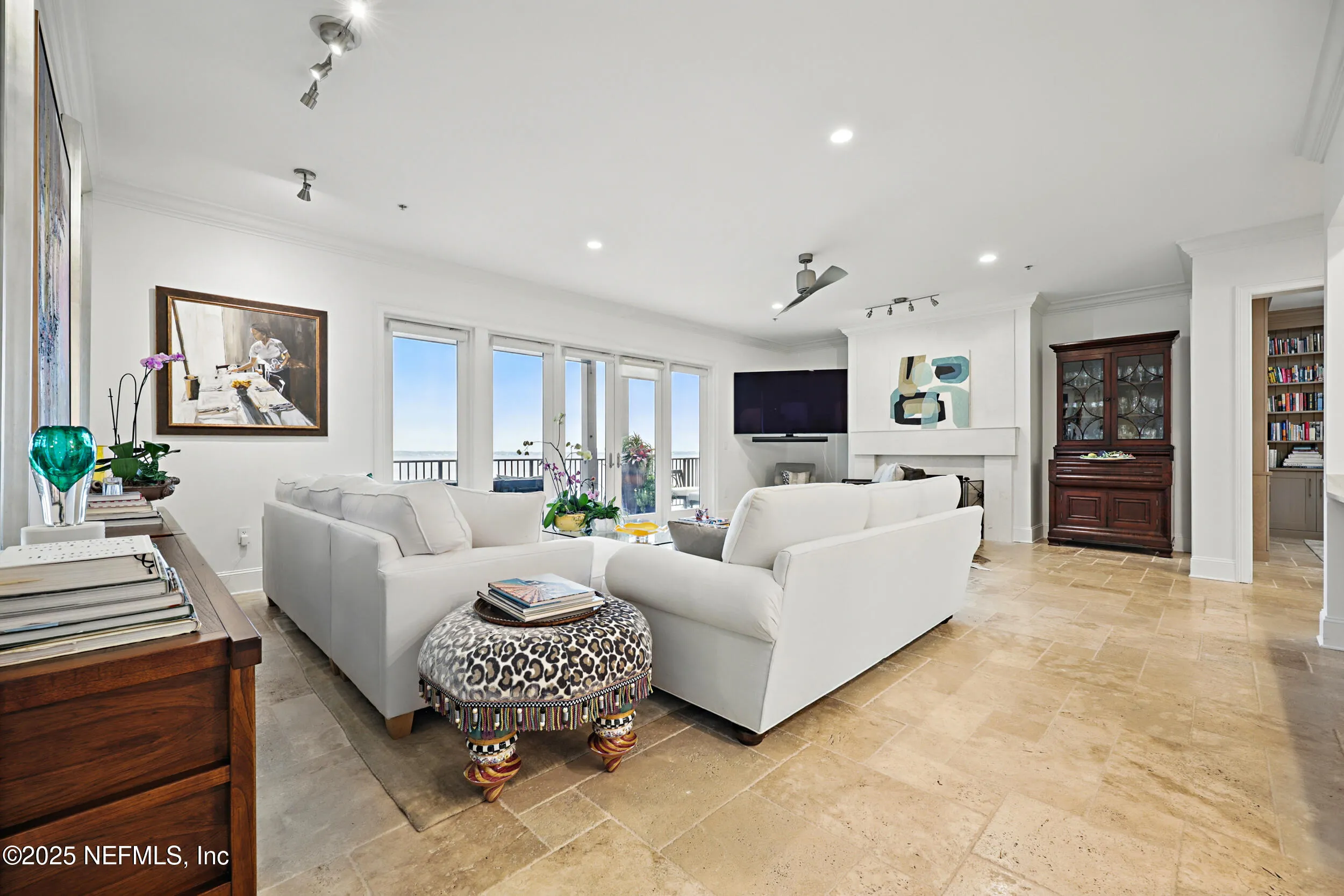 Jacksonville, Florida 32207, United States, 3 Bedrooms Bedrooms, ,4 BathroomsBathrooms,Residential,Pending,87066