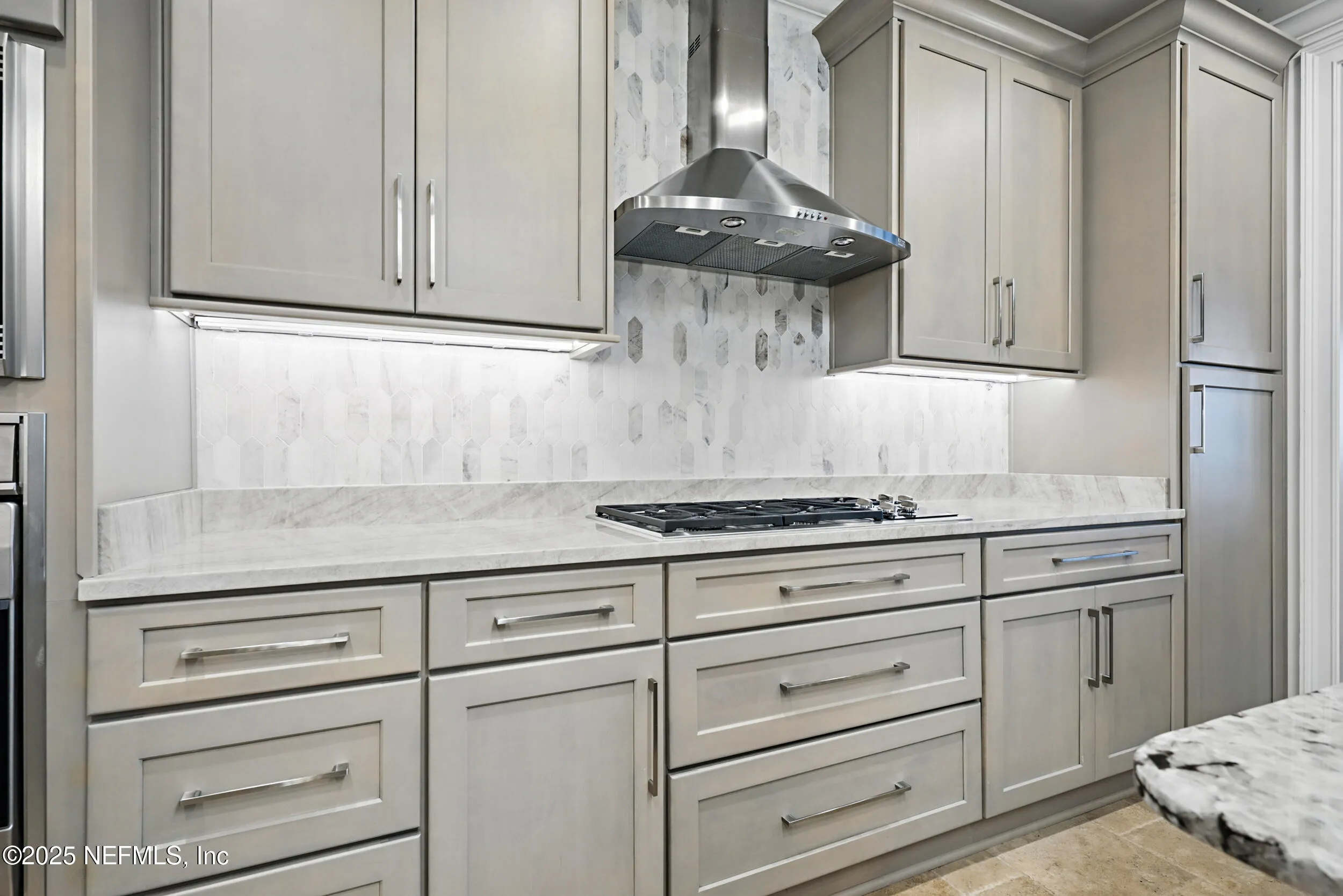 Jacksonville, Florida 32207, United States, 3 Bedrooms Bedrooms, ,4 BathroomsBathrooms,Residential,Pending,87066