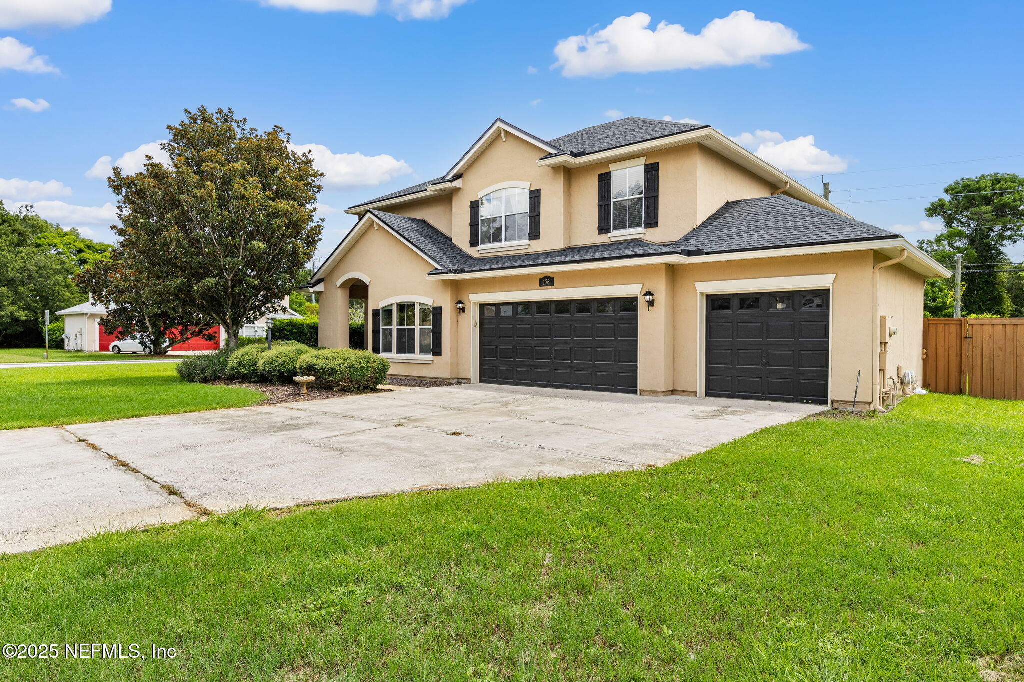 176 SUMMERHILL Circle