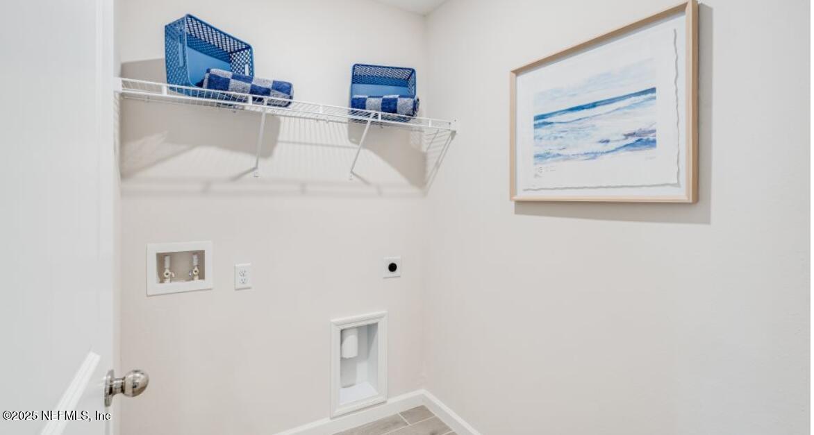 2129 WINDWARD CAY Lane