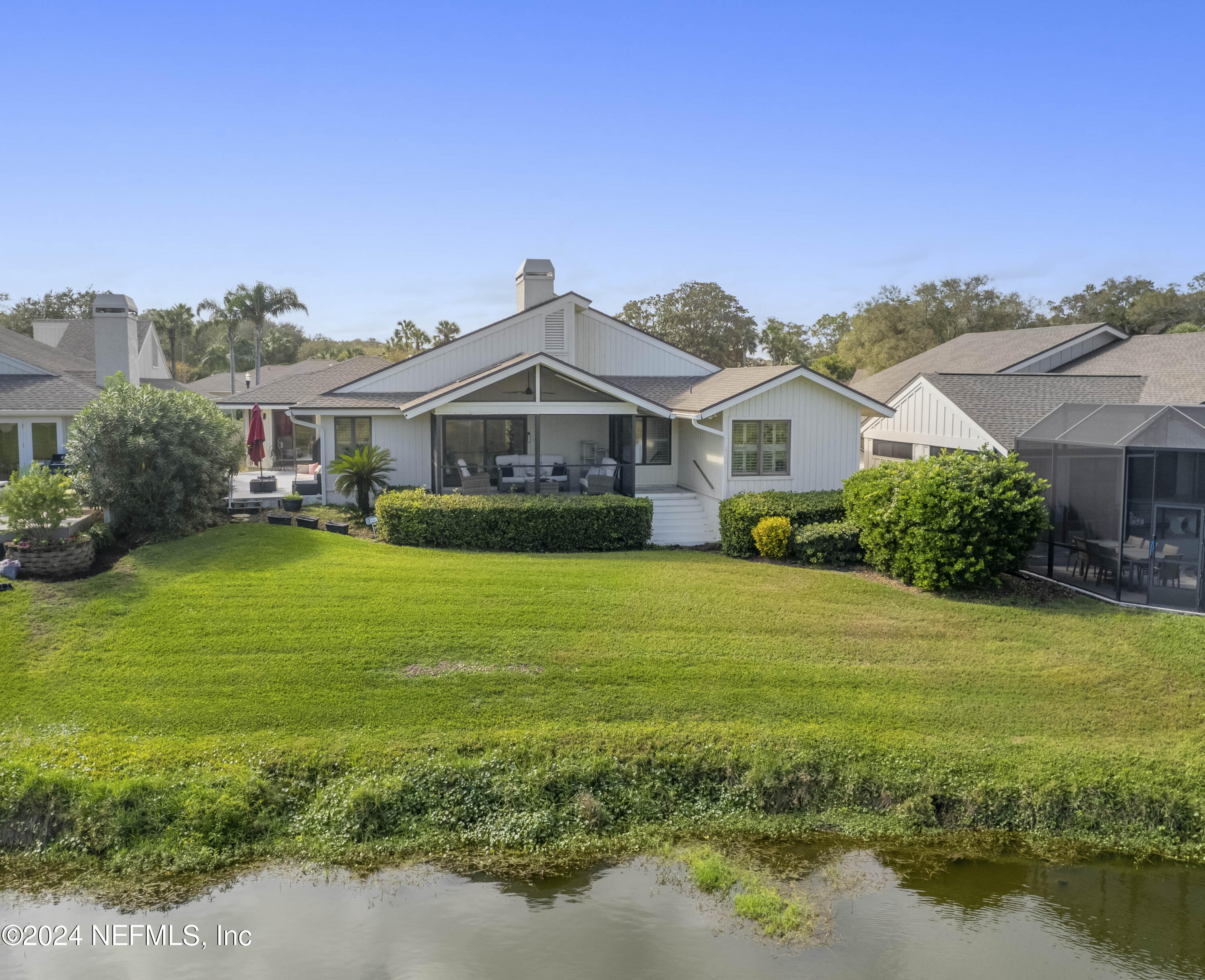 48 VILLAGE WALK Drive