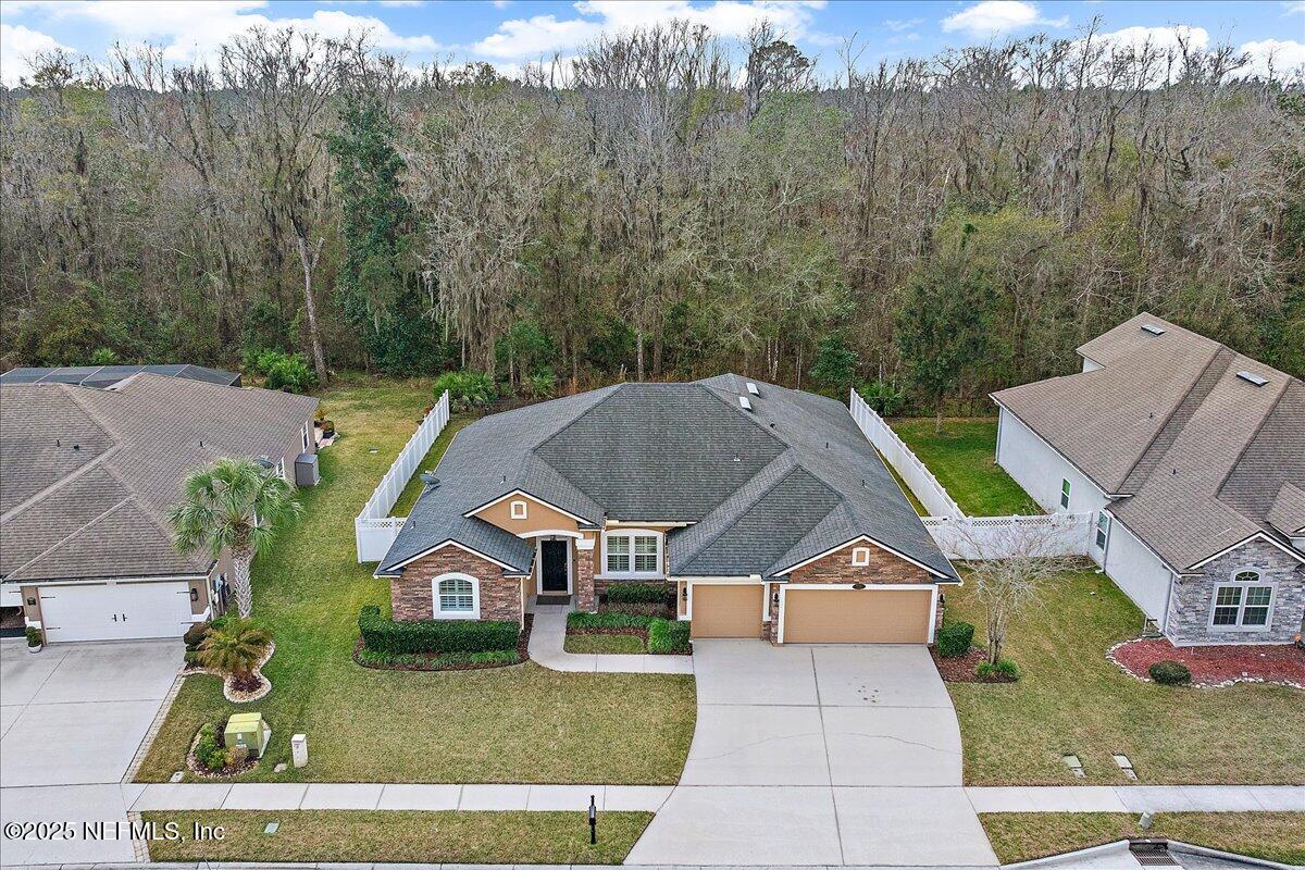 721 W KINGS COLLEGE Drive