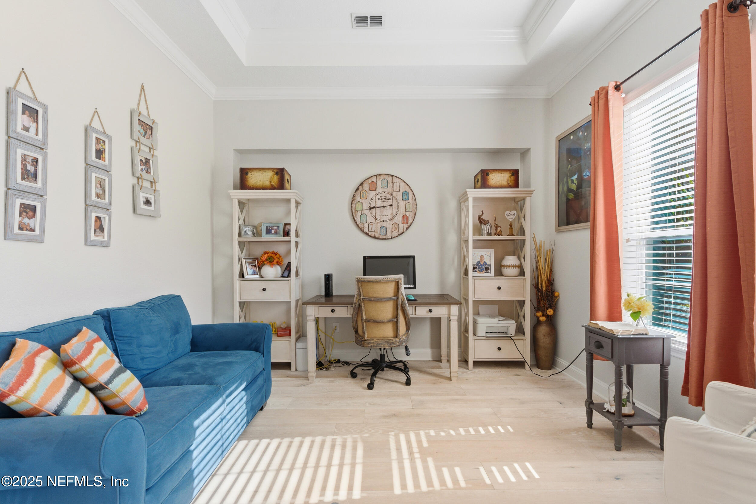 635 ASPEN LEAF Drive