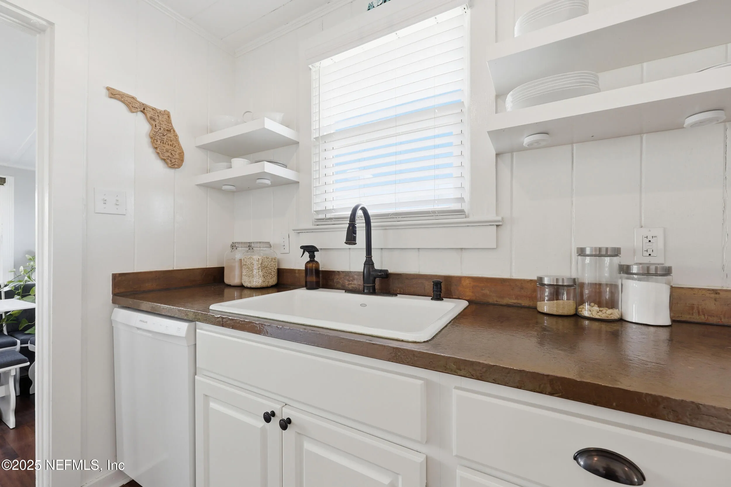 Jacksonville Beach, Florida 32250, United States, 2 Bedrooms Bedrooms, ,1 BathroomBathrooms,Residential,Active,249165