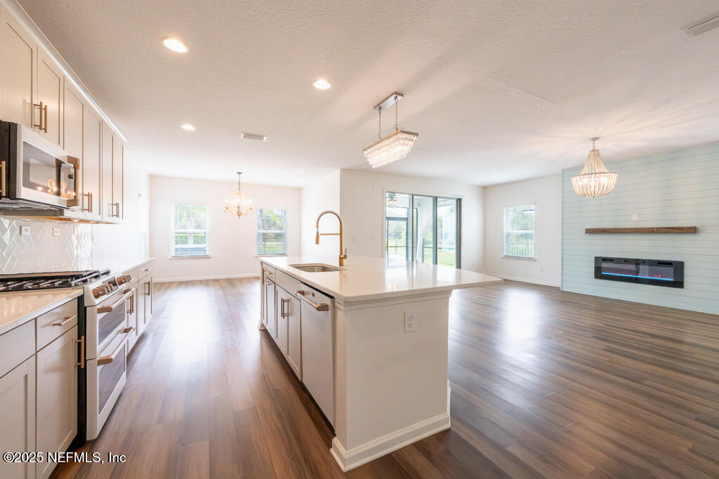 64 SAINT BARTS Avenue