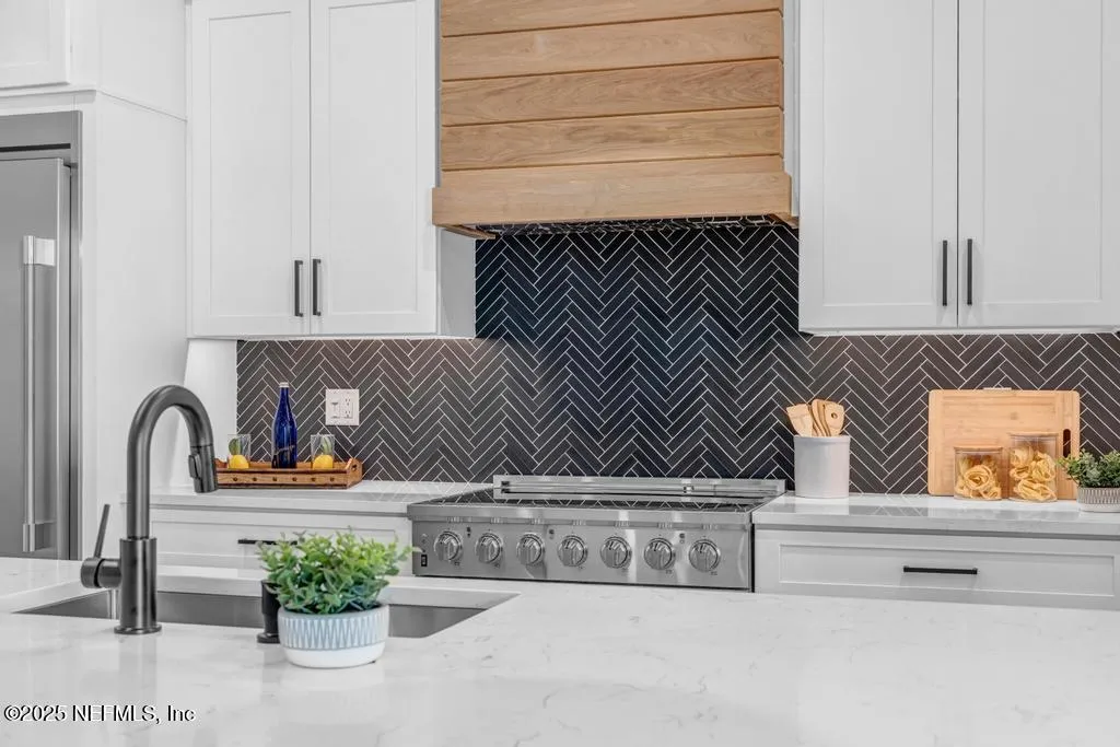 Neptune Beach, Florida 32266, United States, 4 Bedrooms Bedrooms, ,4 BathroomsBathrooms,Residential,Active,113774