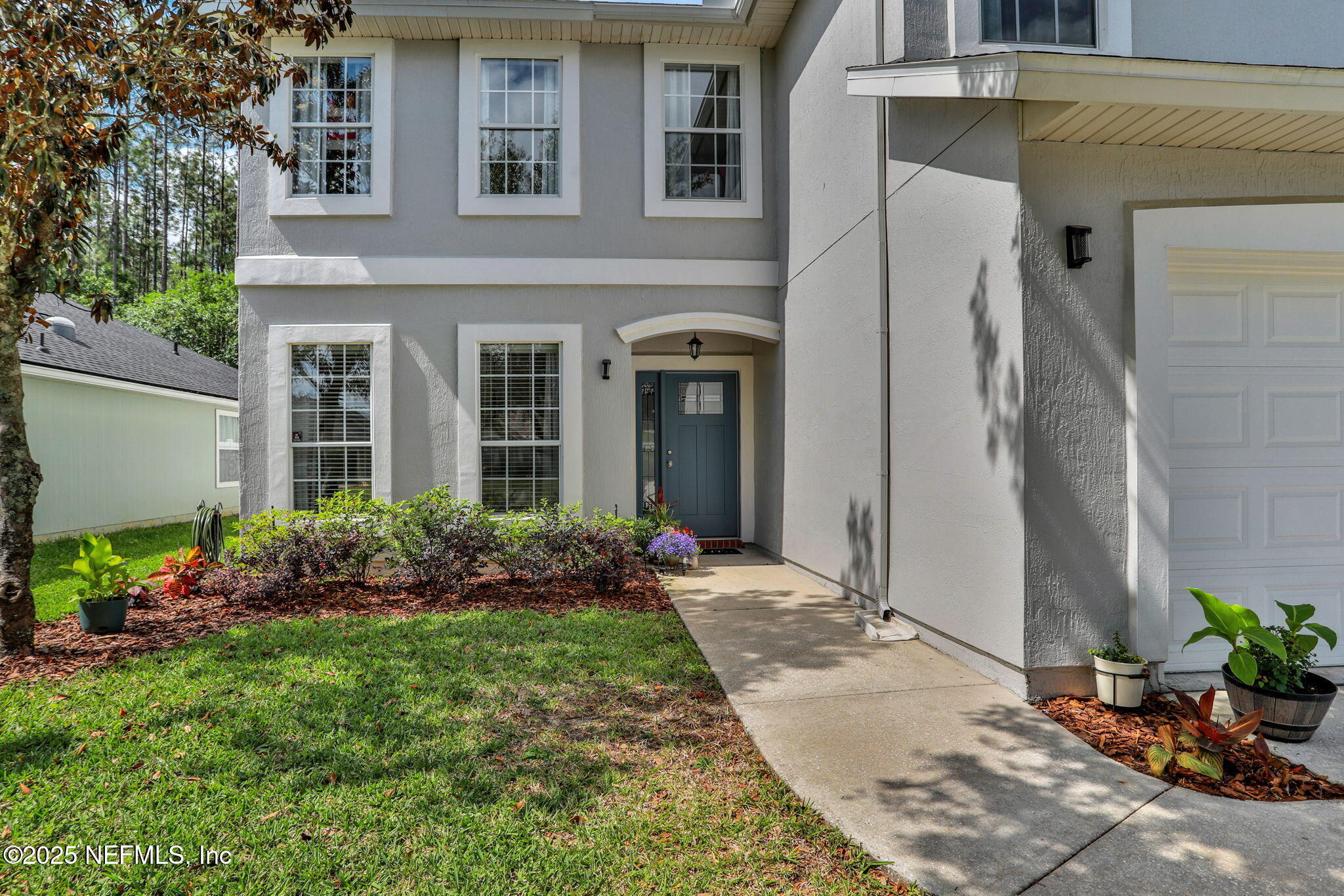121 MAHOGANY BAY Drive