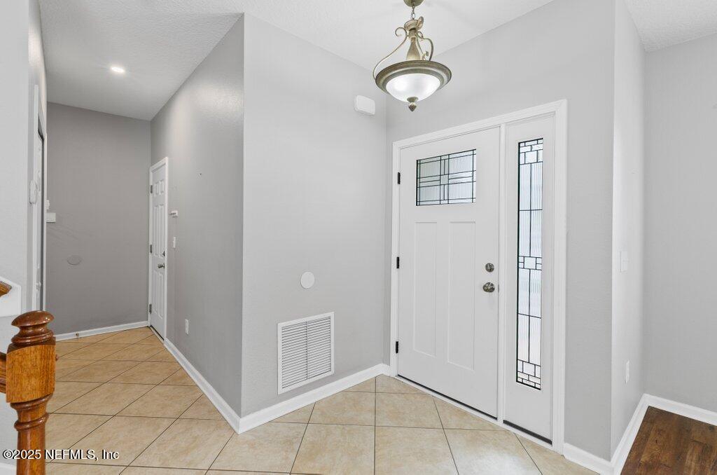 121 MAHOGANY BAY Drive