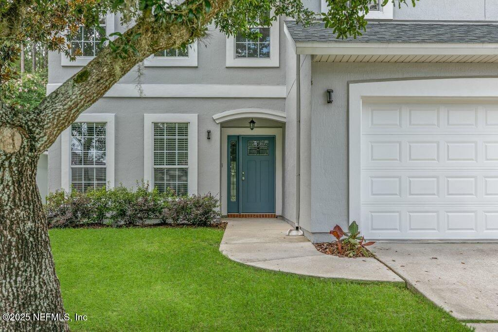 121 MAHOGANY BAY Drive
