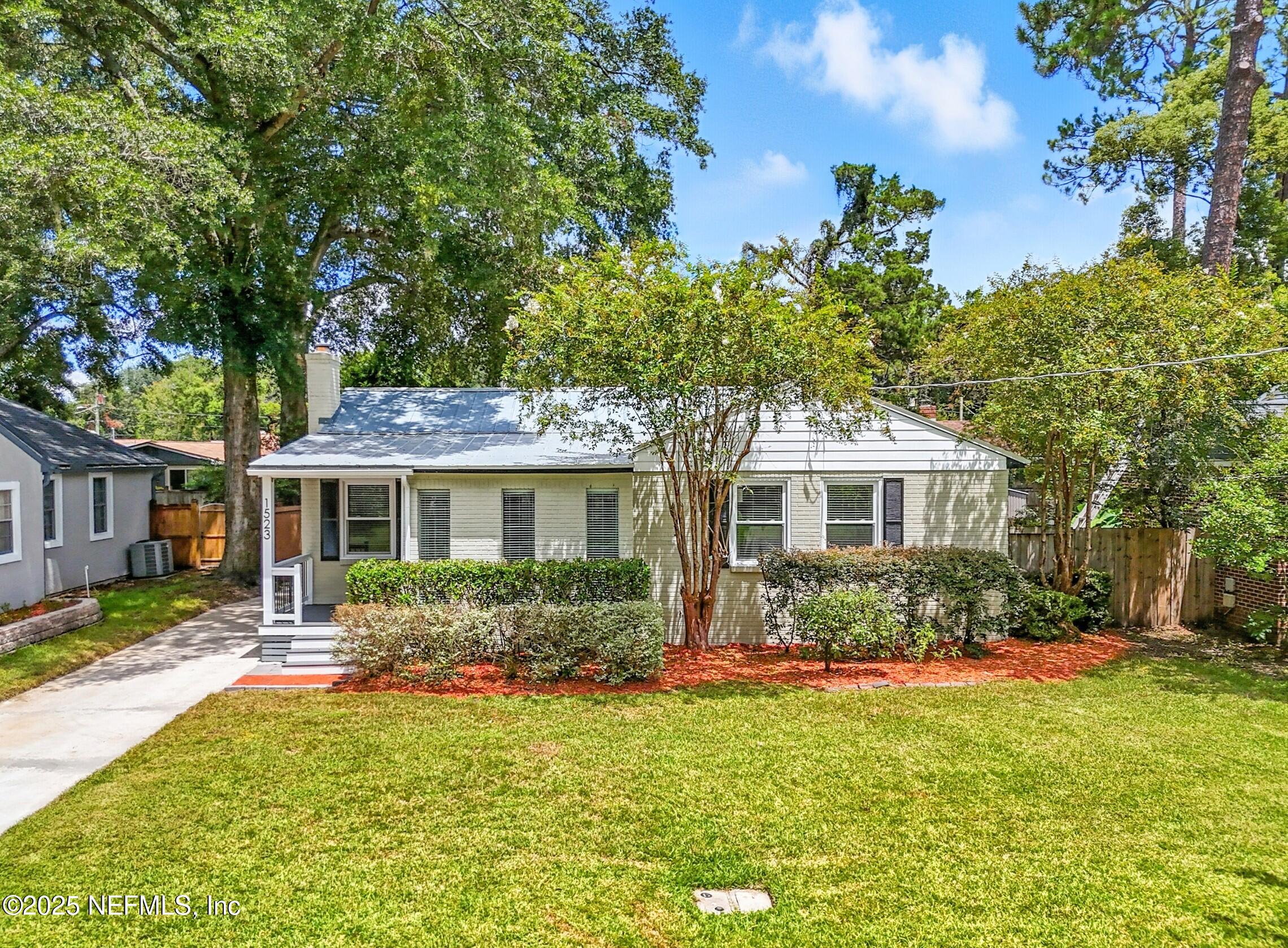 1523 PERSHING Road