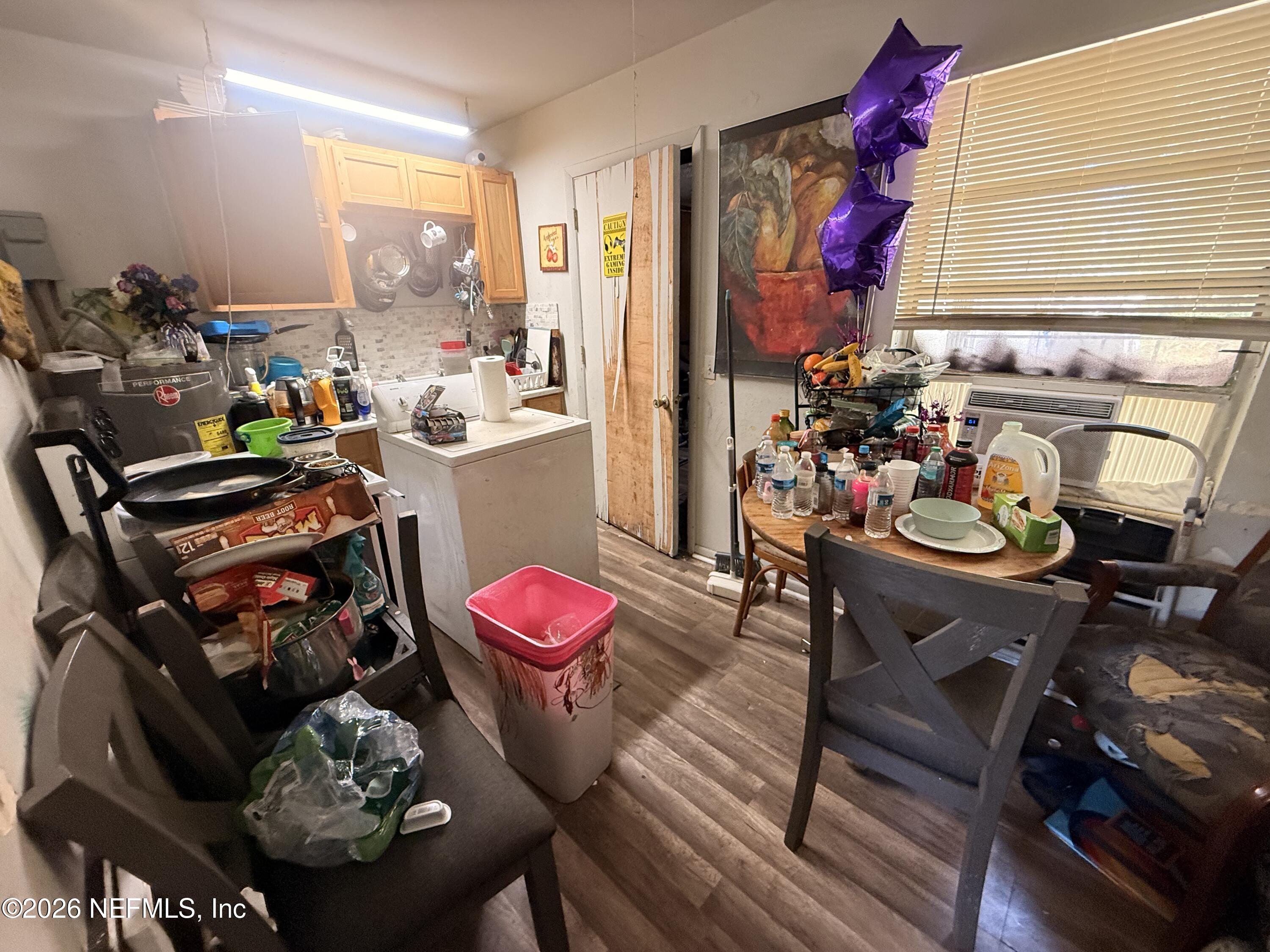 2009 W 17TH Street