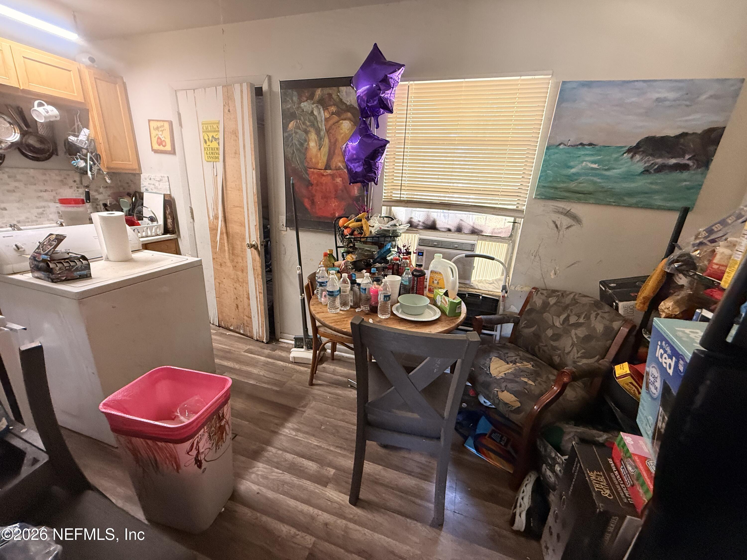 2009 W 17TH Street