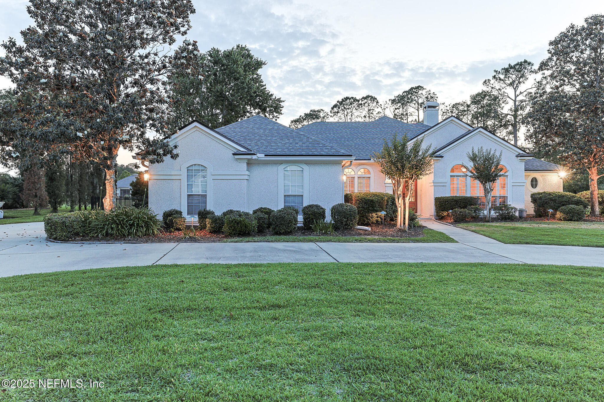 1942 QUAKER RIDGE Drive