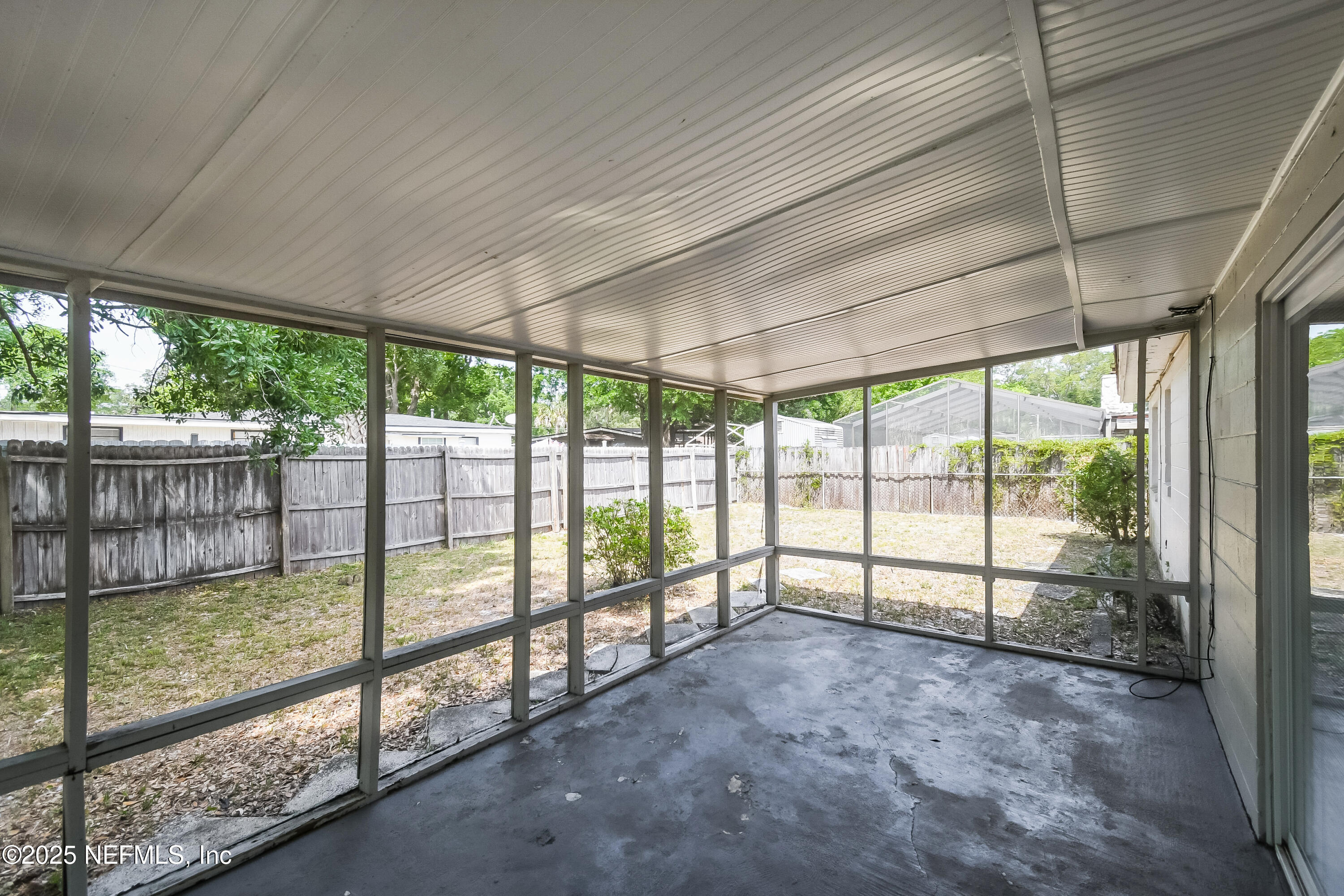 11733 SURFWOOD Avenue