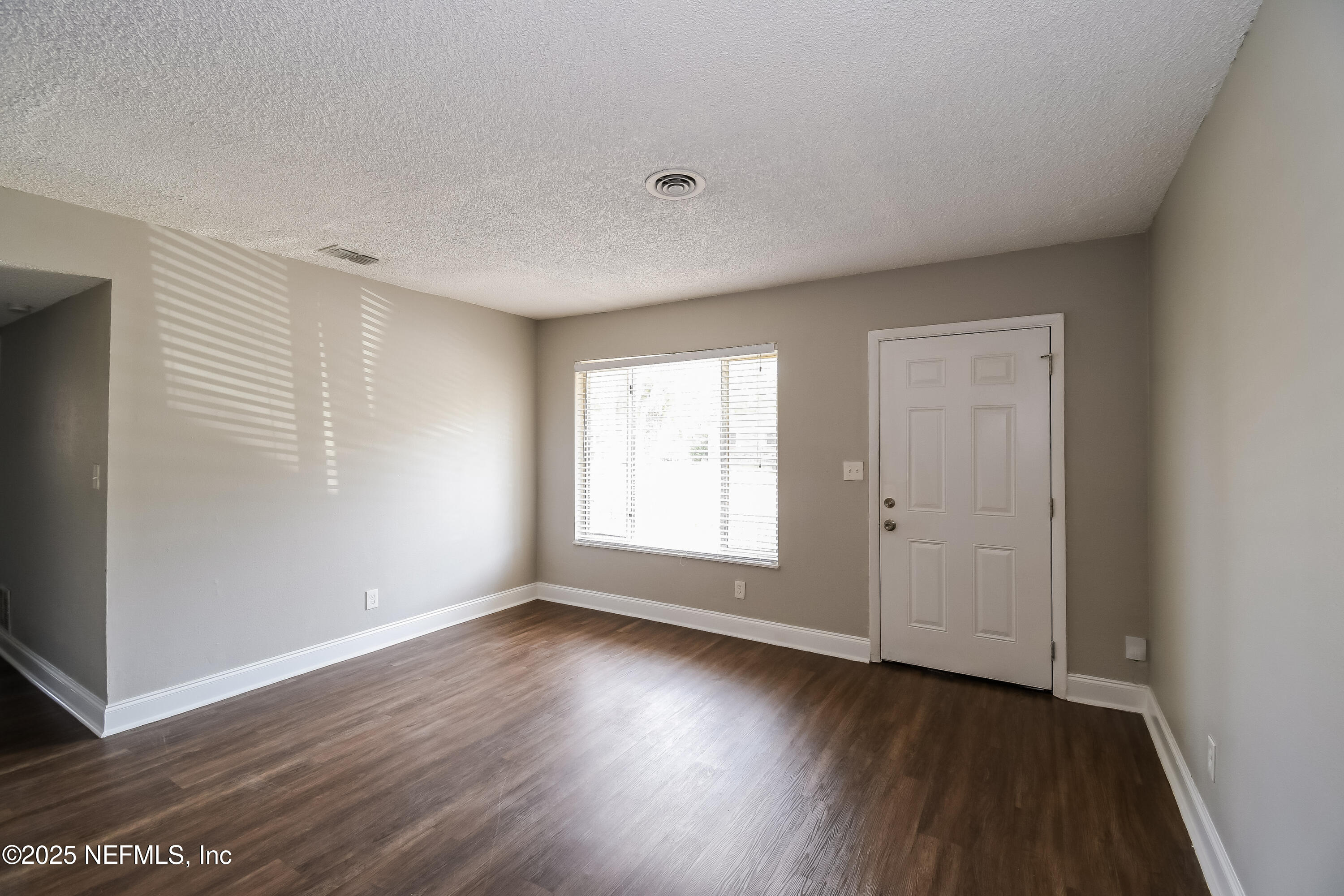 11733 SURFWOOD Avenue