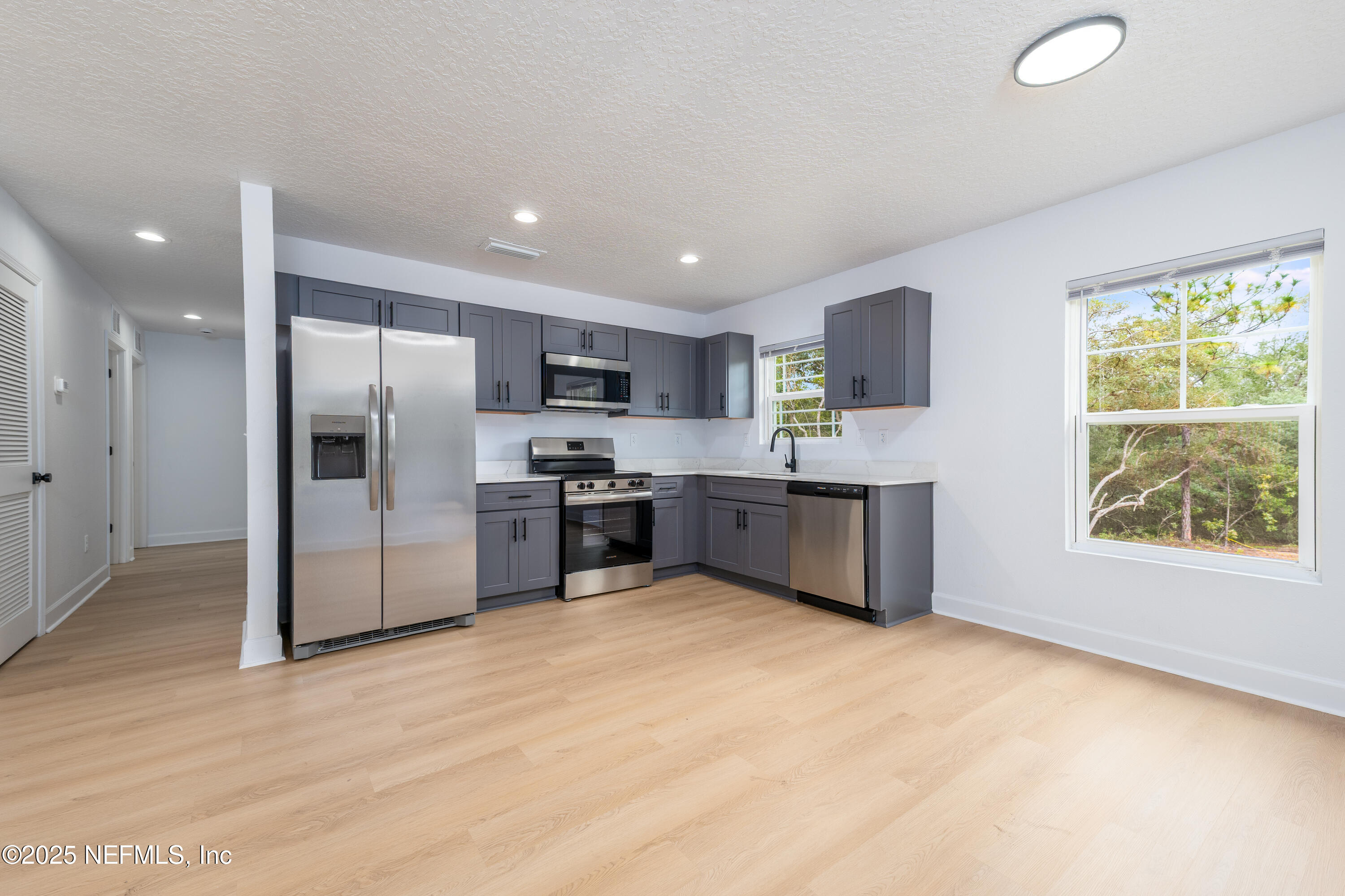 7602 E OSCEOLA Court E