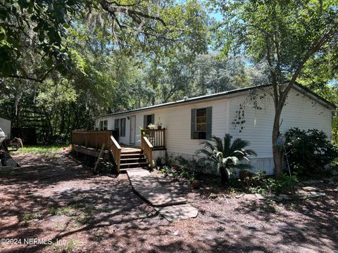 A home in Interlachen