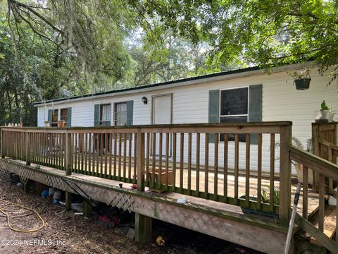 A home in Interlachen