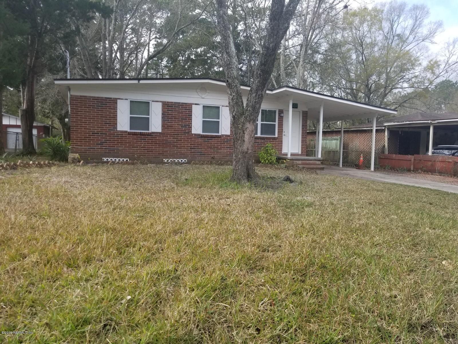Jacksonville, FL home for sale located at 6272 Pettiford Drive E, Jacksonville, FL 32209