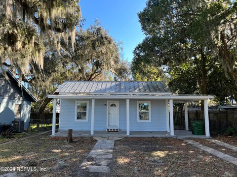 A home in Palatka