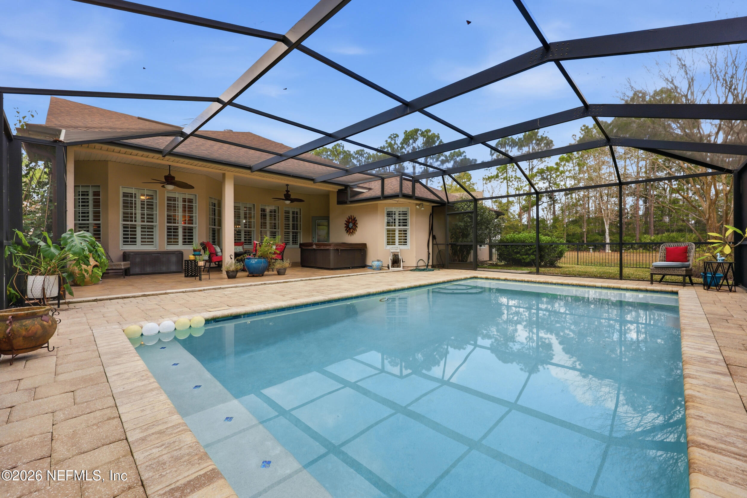 12195 ANGLETERRE Drive