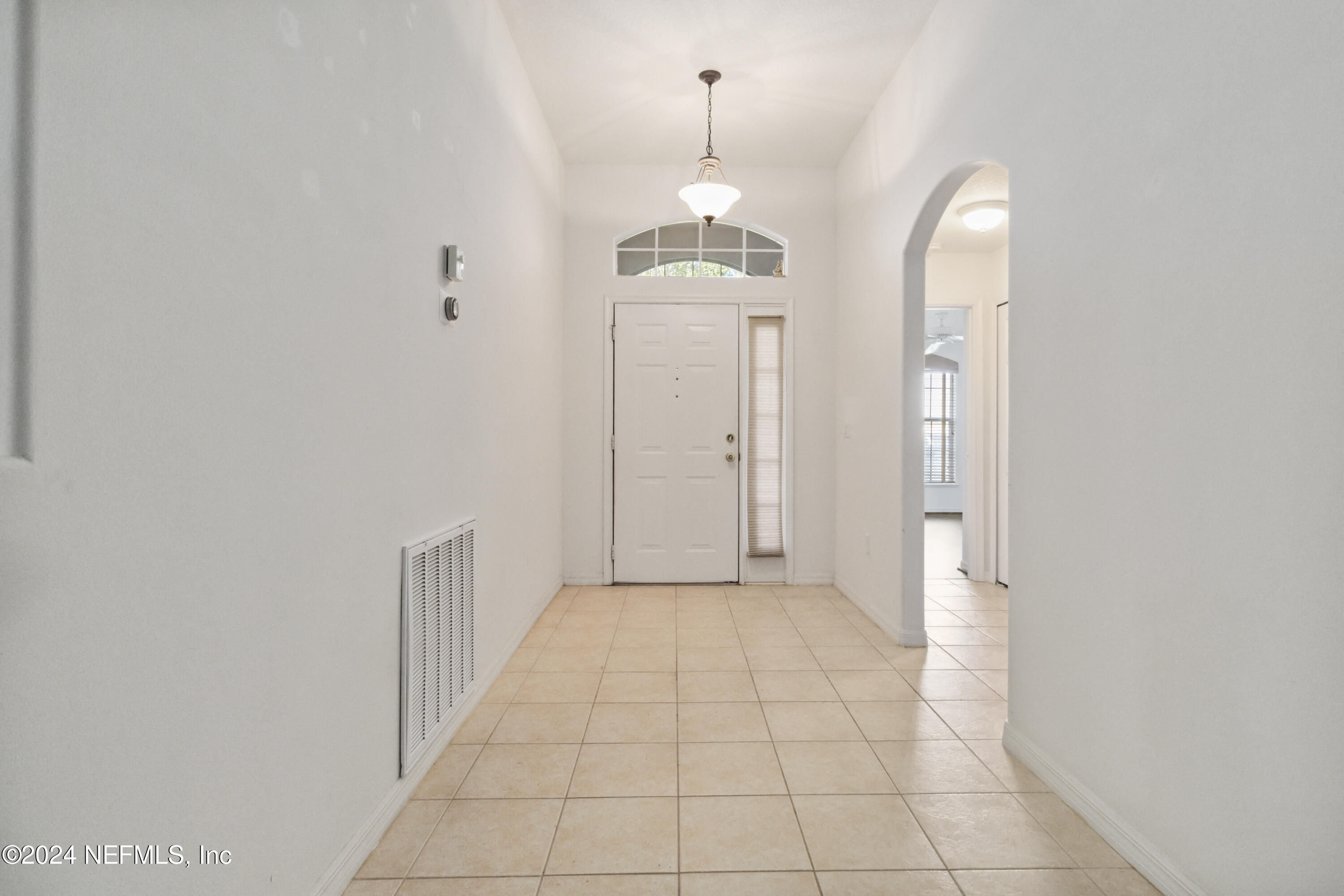 940 TAVERNIER Circle NE