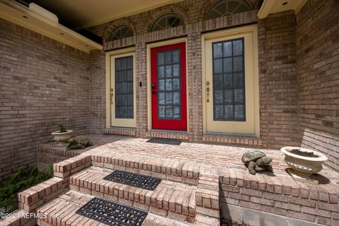 A home in Middleburg