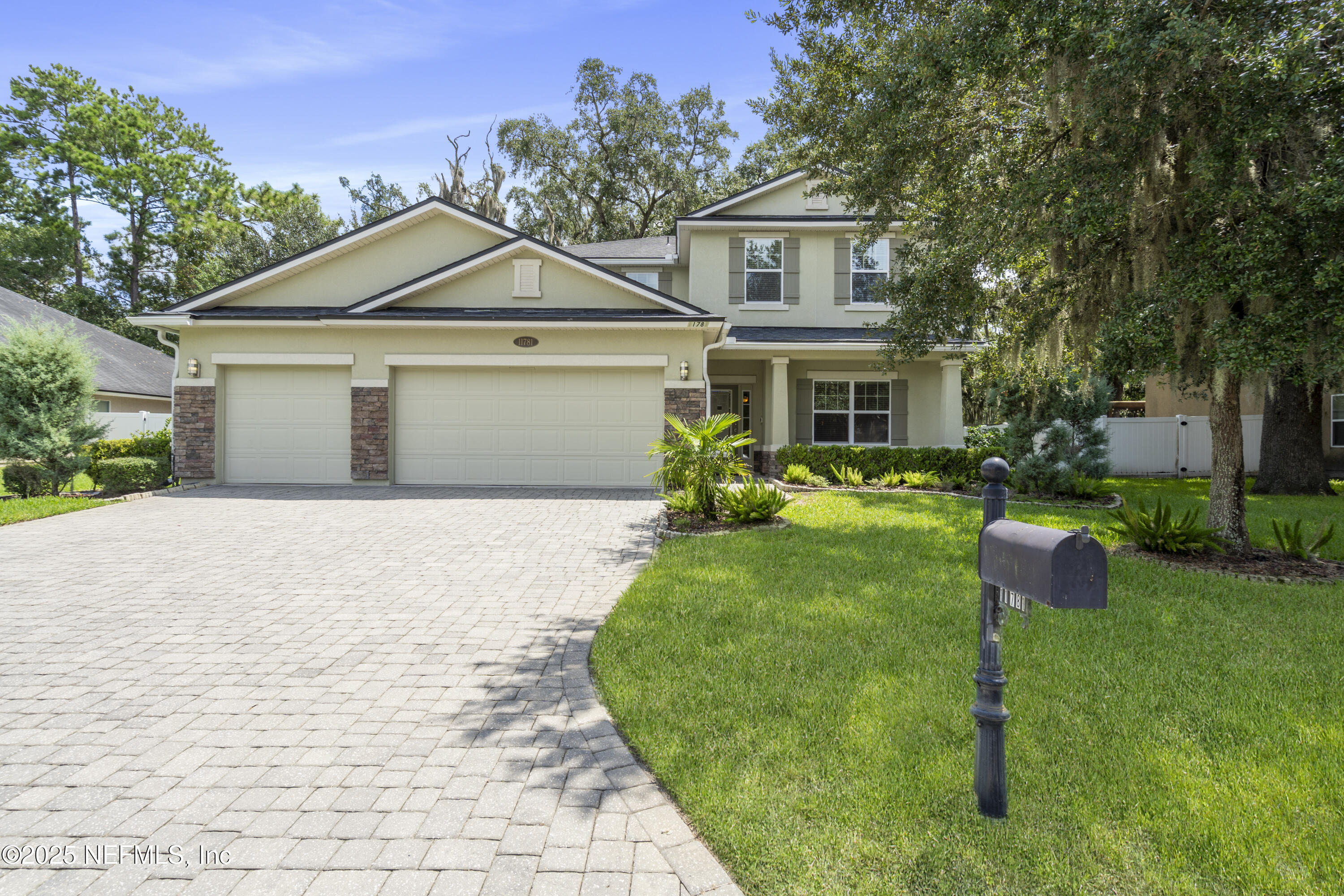 11781 PADDOCK GATES Drive