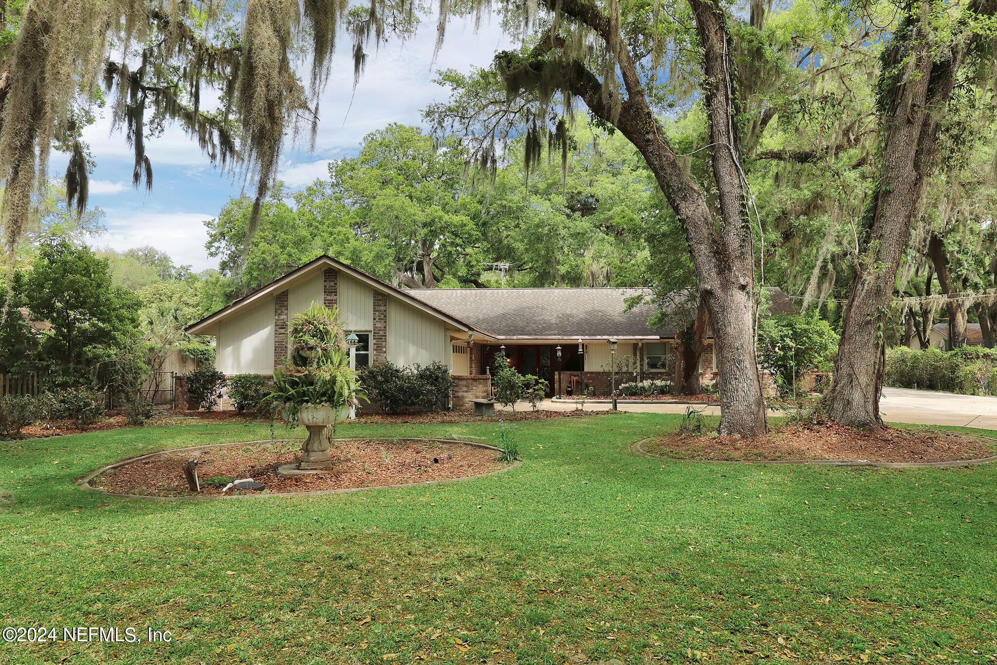 St Johns, FL home for sale located at 1149 OAKVALE Road, St Johns, FL 32259