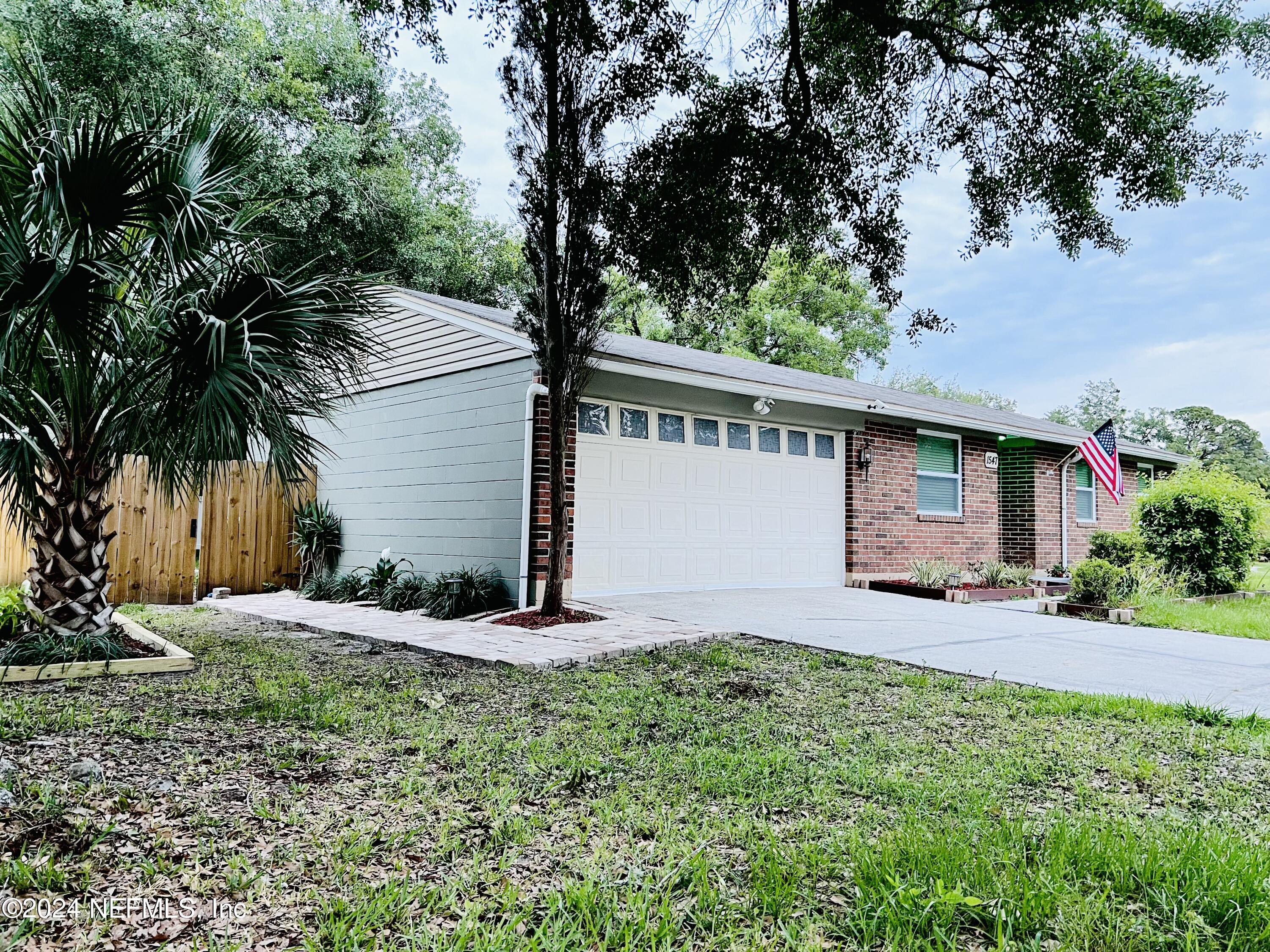 Jacksonville, FL home for sale located at 1547 Raven Drive S, Jacksonville, FL 32218