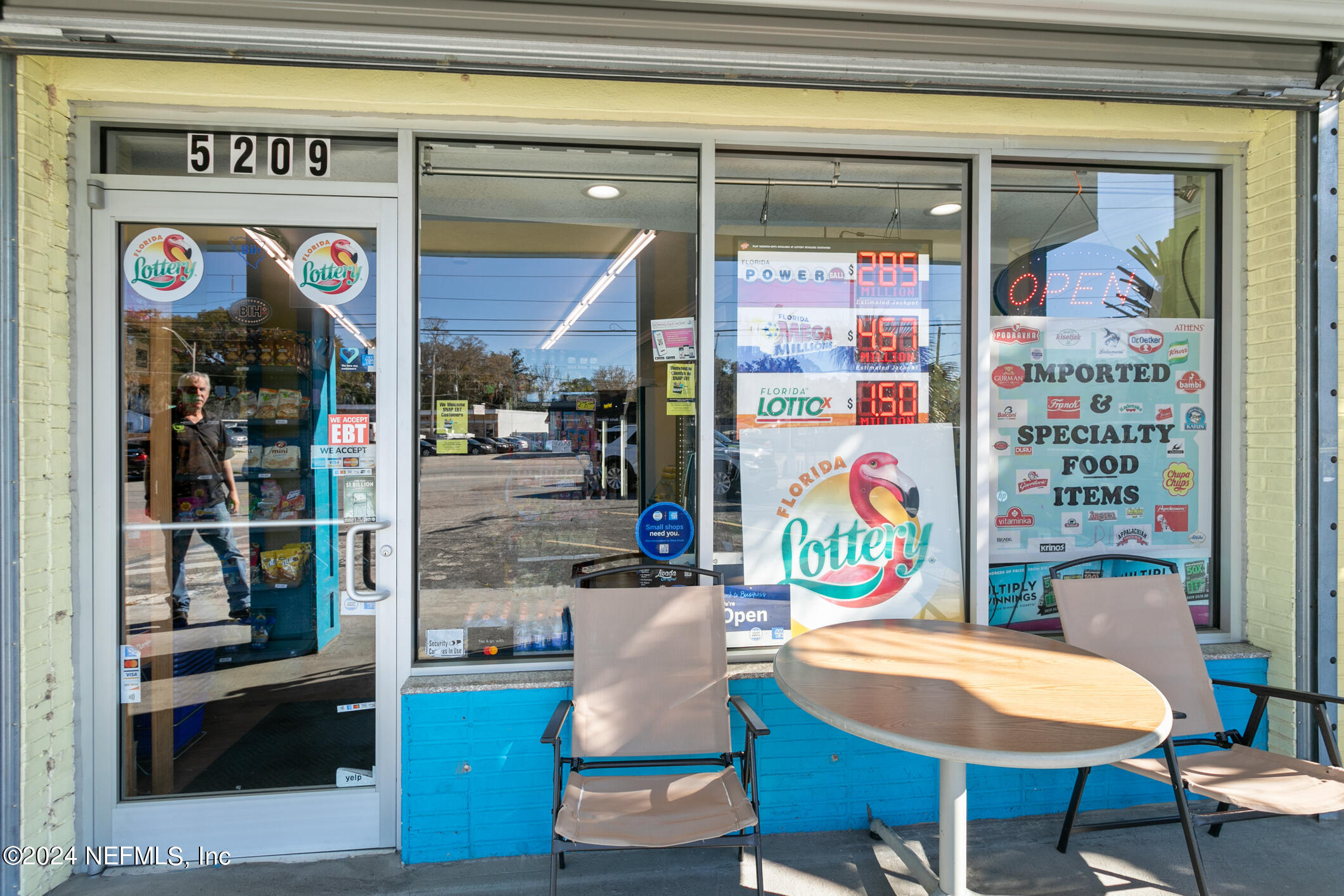 5209 BEACH Boulevard 5209 & 5207