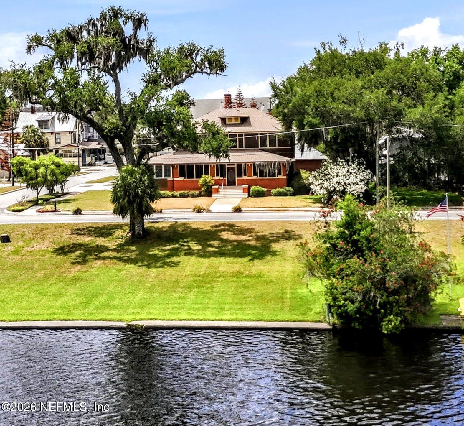 520 RIVER Street