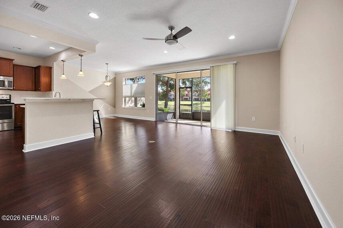 13435 ISLA VISTA Drive