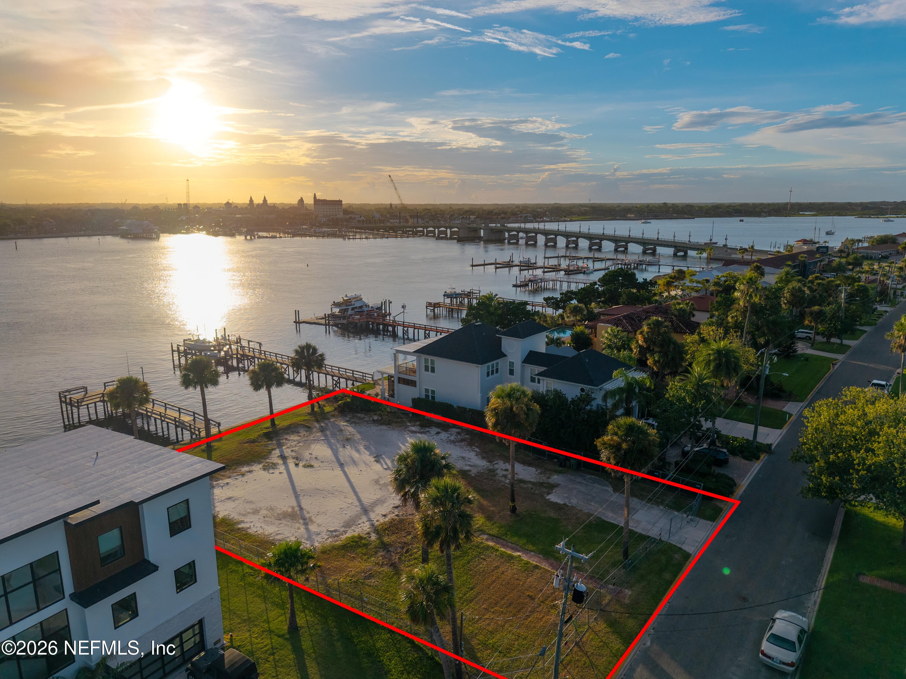 27 DOLPHIN Drive
