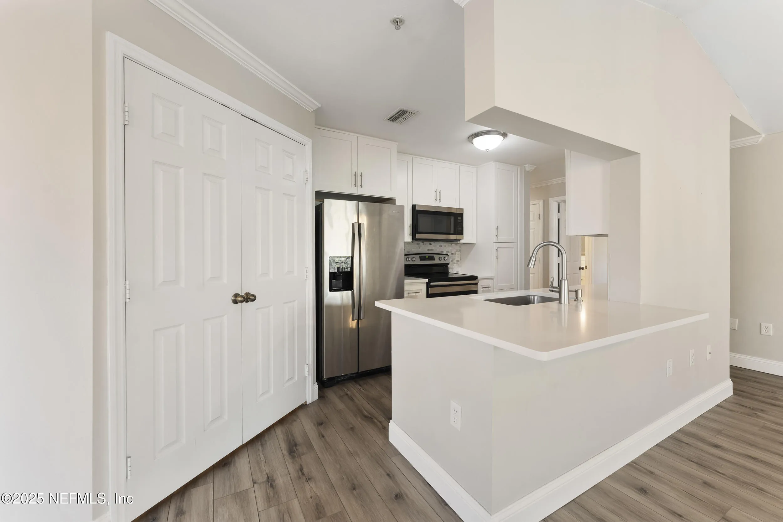 Jacksonville, Florida 32256, United States, 3 Bedrooms Bedrooms, ,2 BathroomsBathrooms,Residential,Active,92292