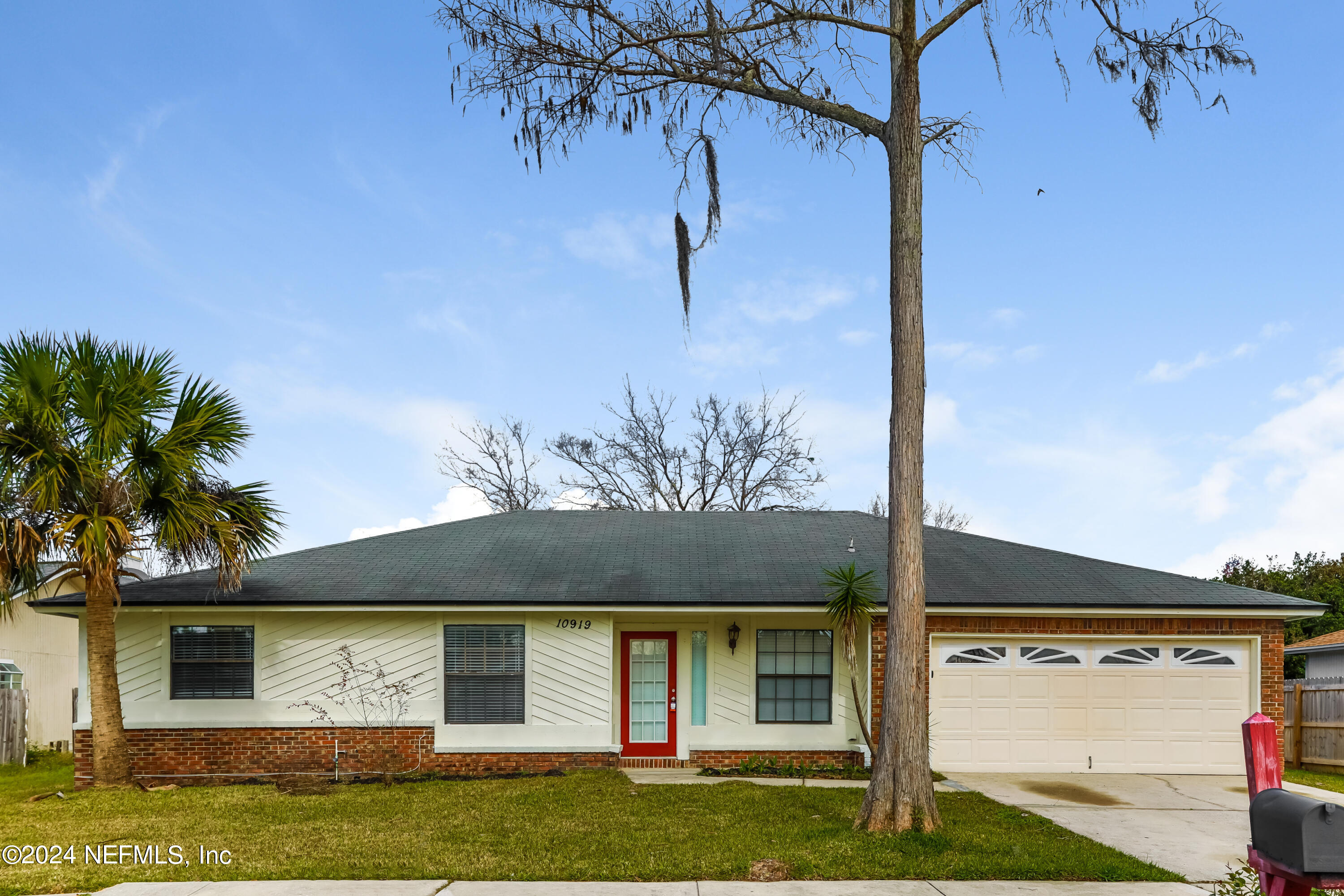 Jacksonville, FL home for sale located at 10919 Great Southern Drive, Jacksonville, FL 32257