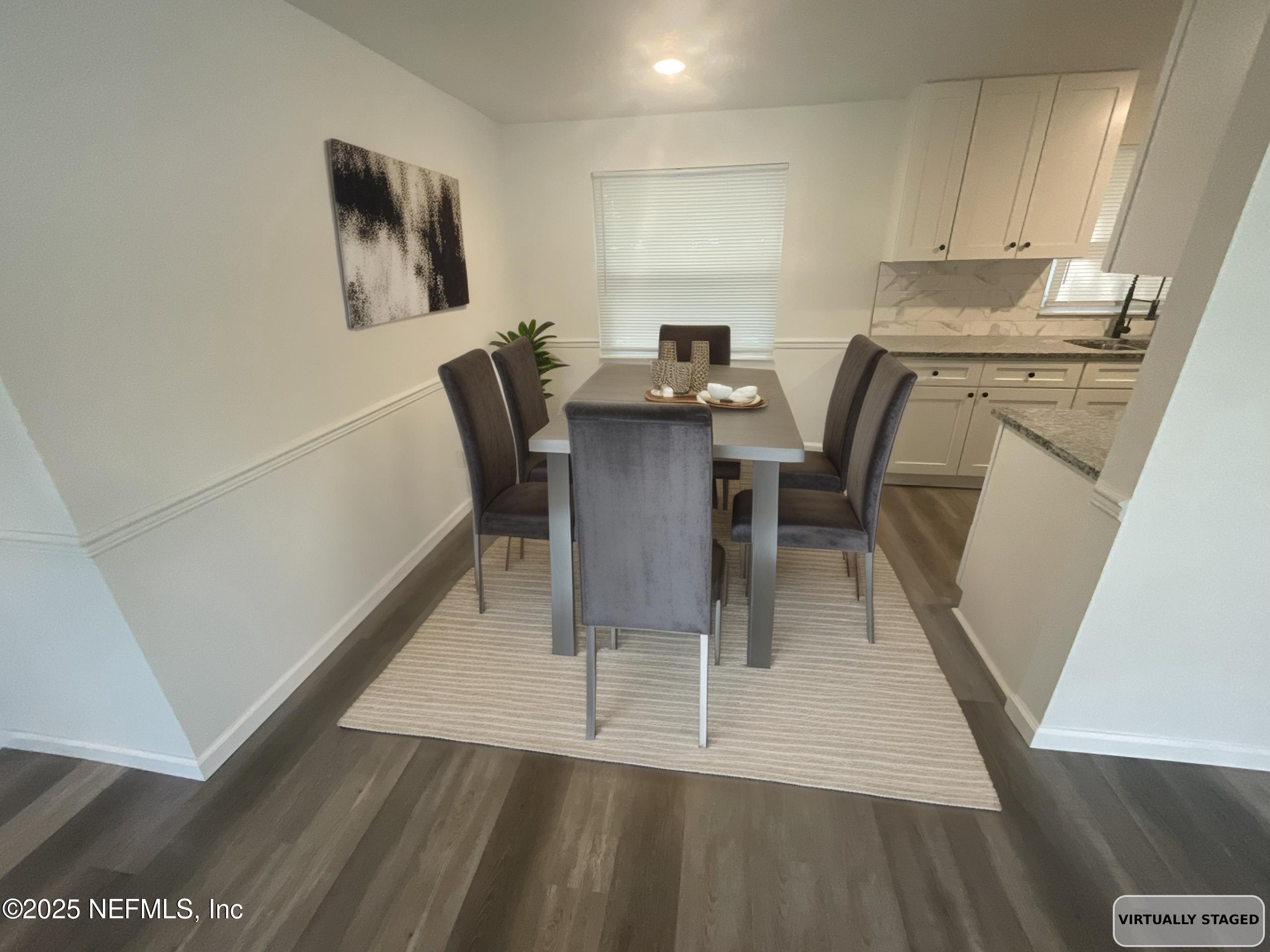 2660 KENWOOD Drive W