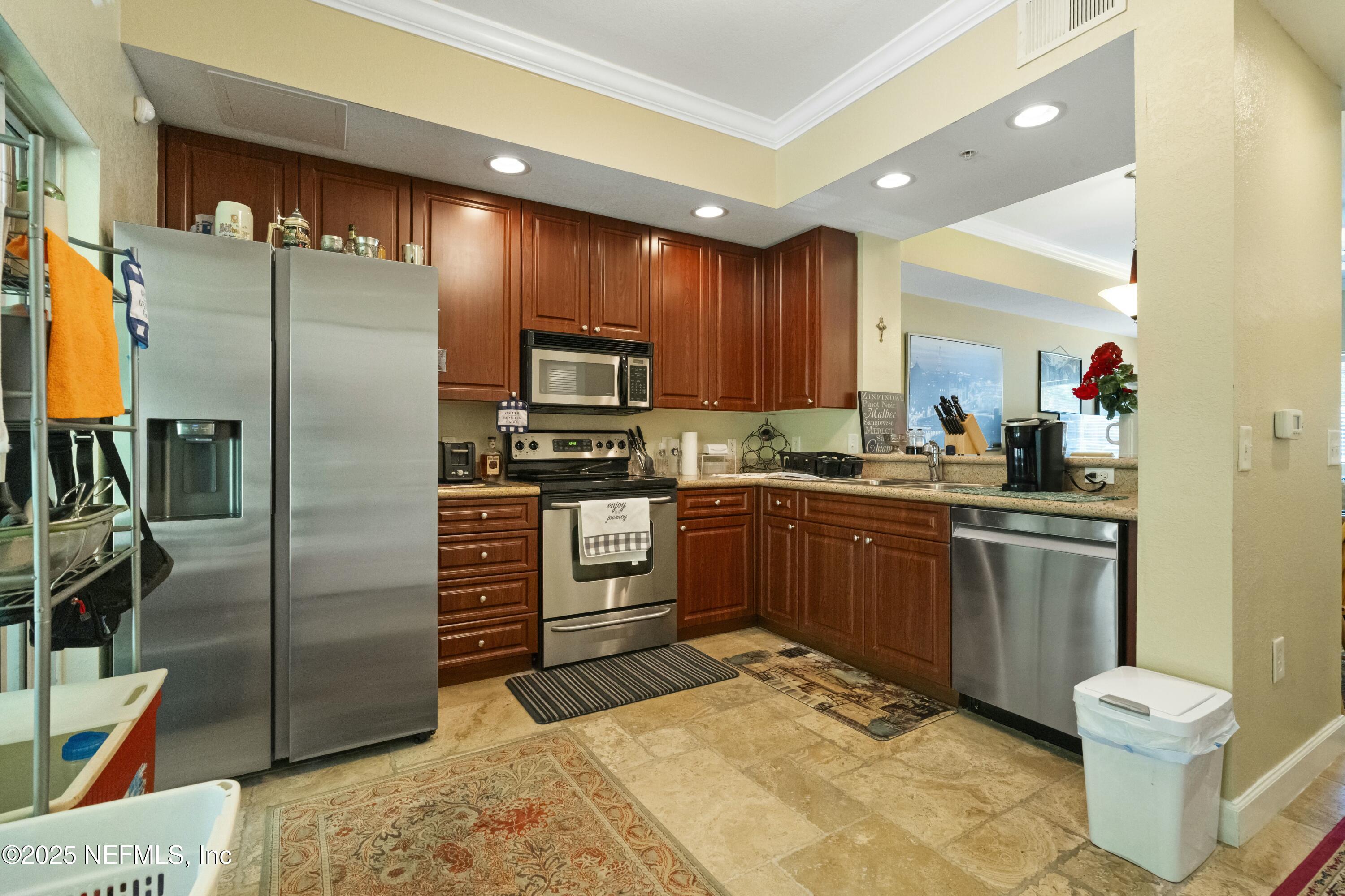 9745 TOUCHTON Road 1304