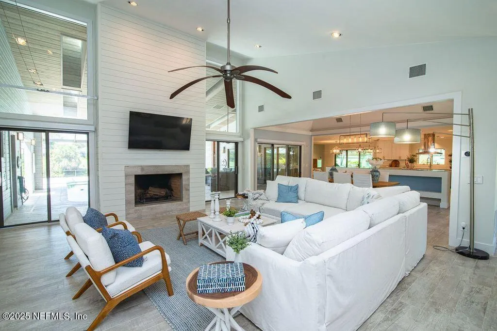 Ponte Vedra Beach, Florida, 32082, United States, 4 Bedrooms Bedrooms, ,4 BathroomsBathrooms,Residential,Active,1998095