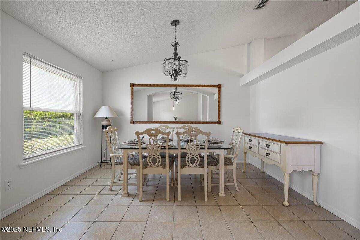 1793 CHANDELIER Circle W