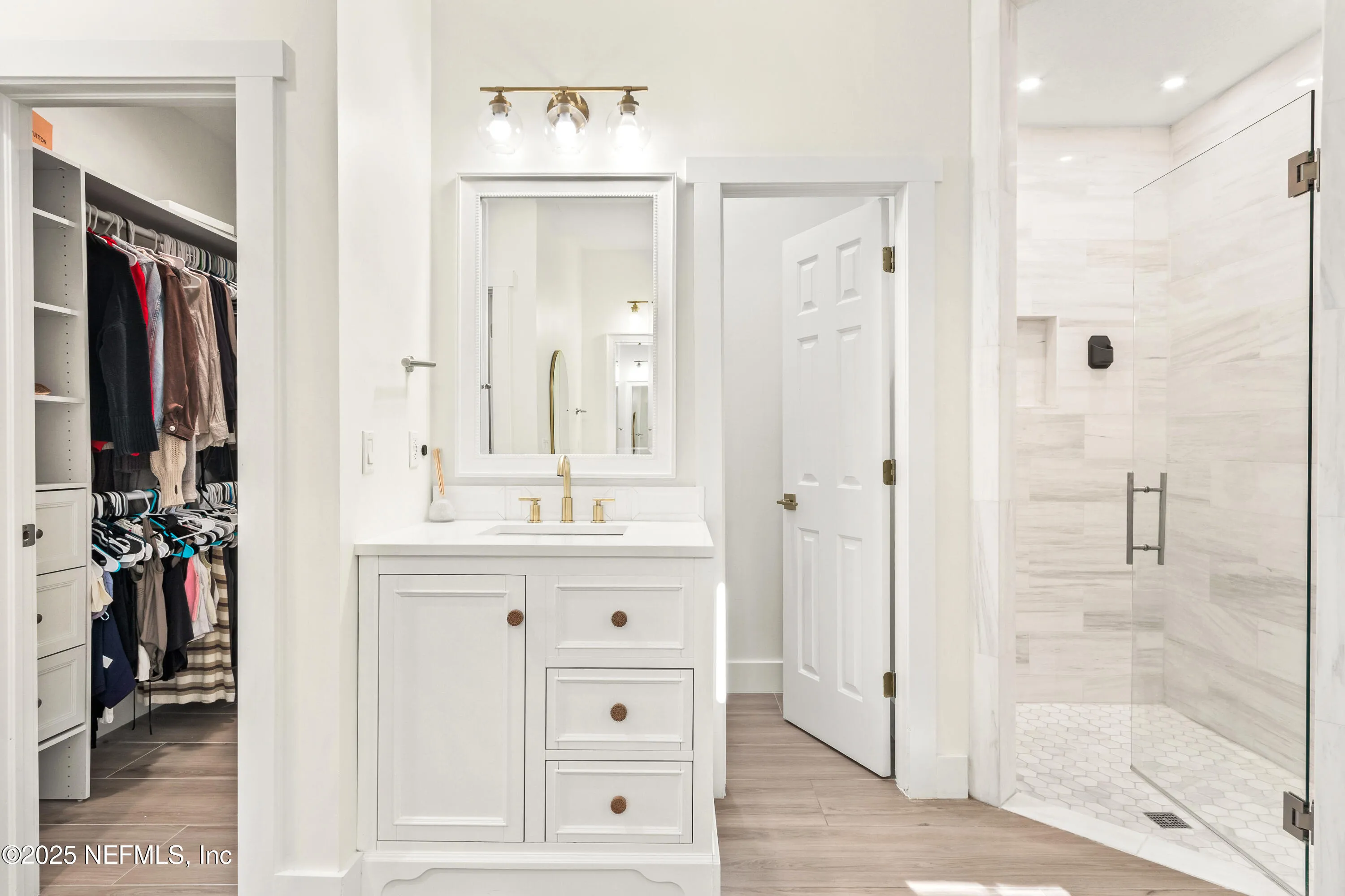 Jacksonville Beach, Florida 32250, United States, 4 Bedrooms Bedrooms, ,2 BathroomsBathrooms,Residential,Pending,94501