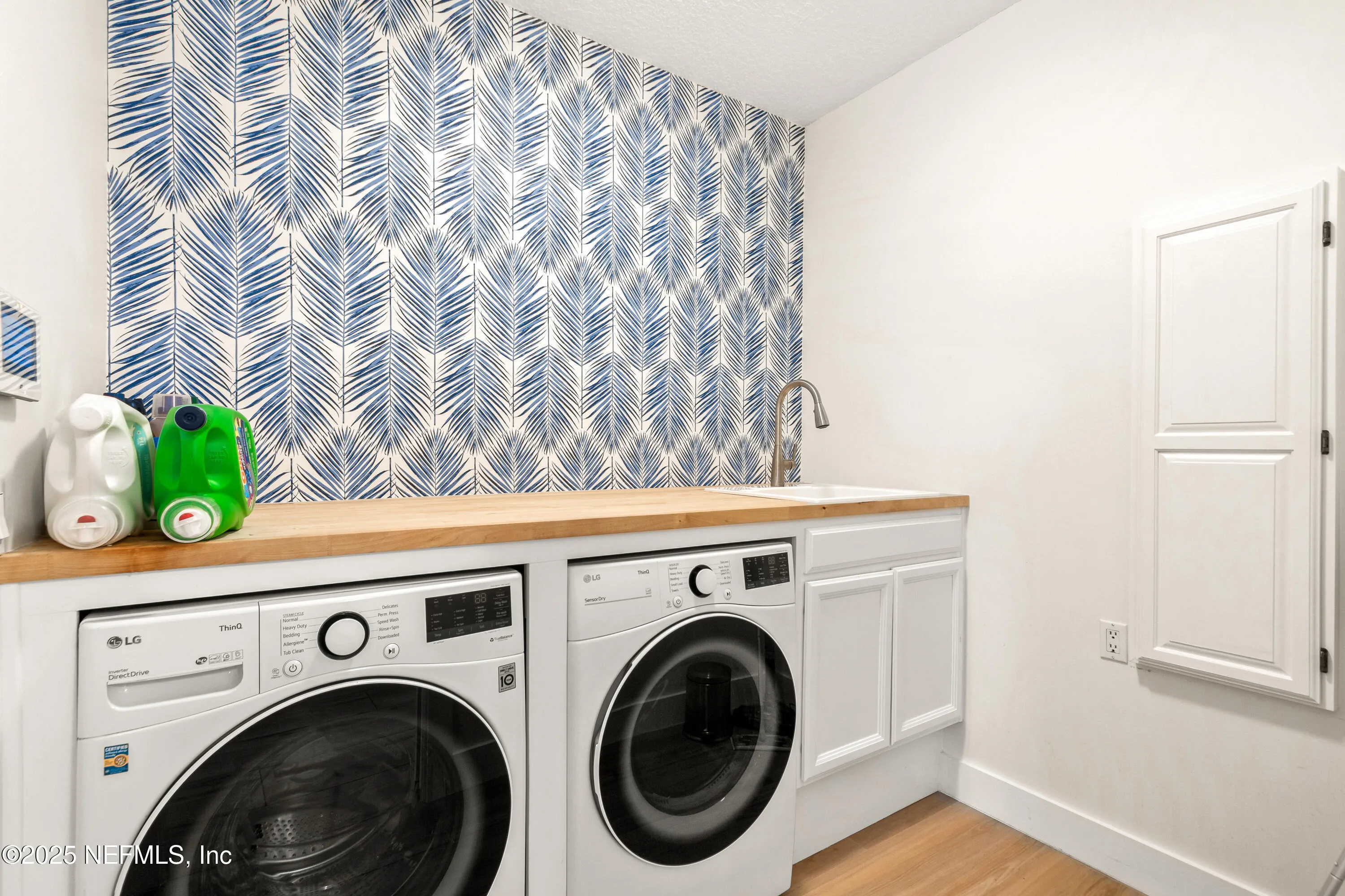 Jacksonville Beach, Florida 32250, United States, 4 Bedrooms Bedrooms, ,2 BathroomsBathrooms,Residential,Pending,94501