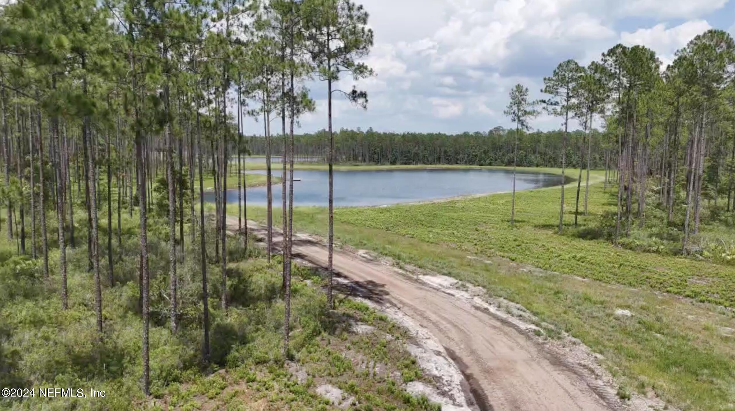 LOT 5 NE US HWY 301